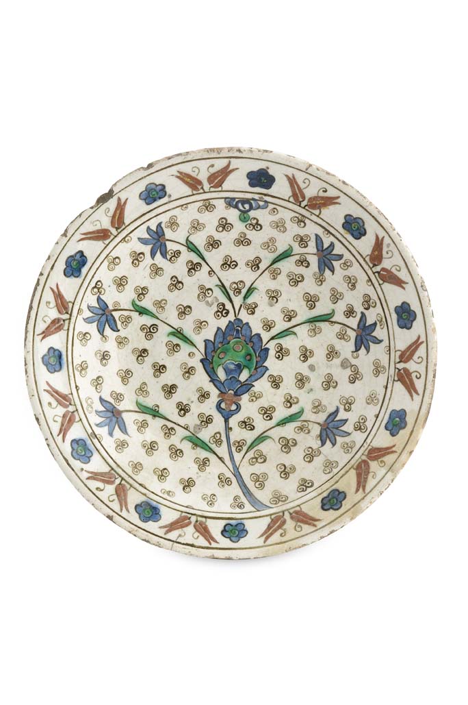 A 17th century Turkish Iznik dish