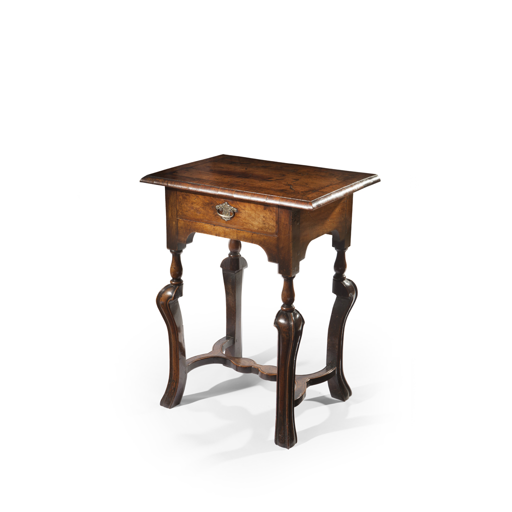 A GEORGE II WALNUT SIDE TABLE