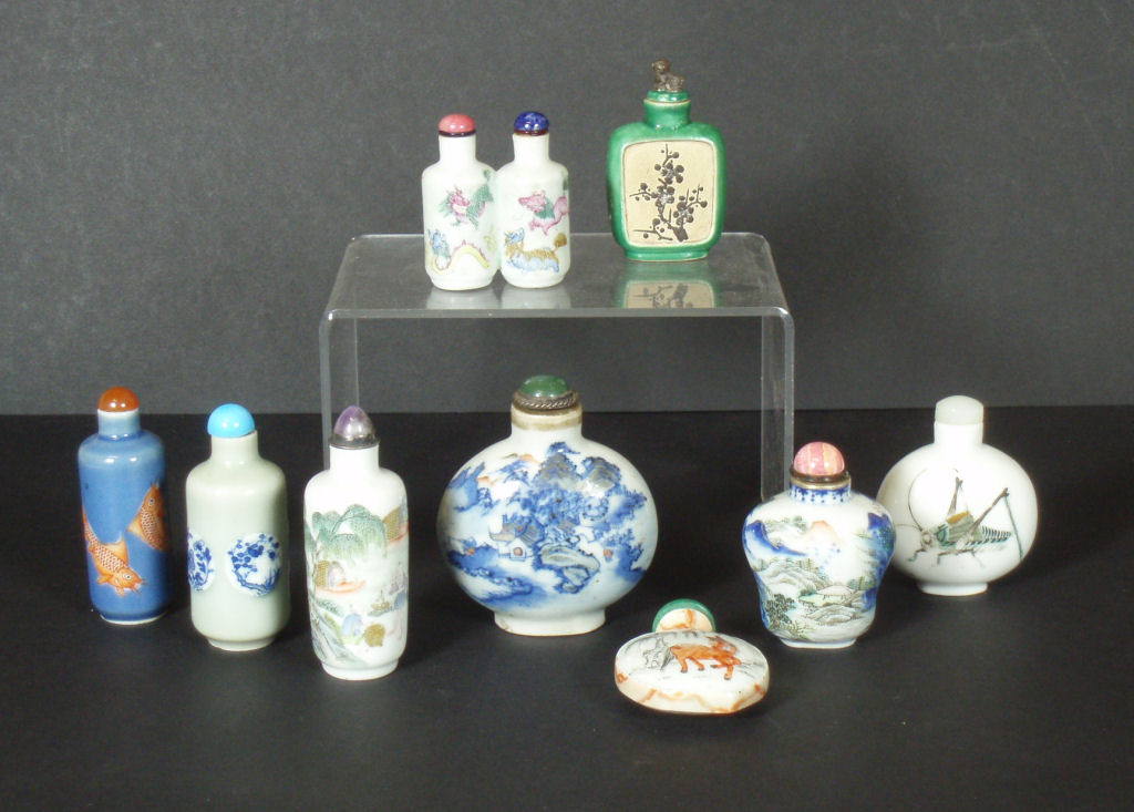 A collection of Chinese porcelain snuff bottles
