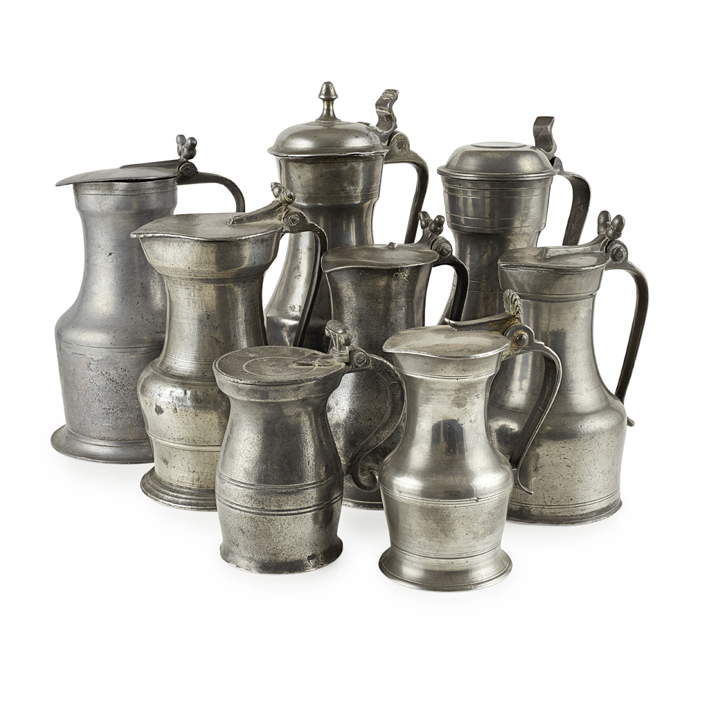 GROUP OF PEWTER TAPPIT HENS AND FLAGONS