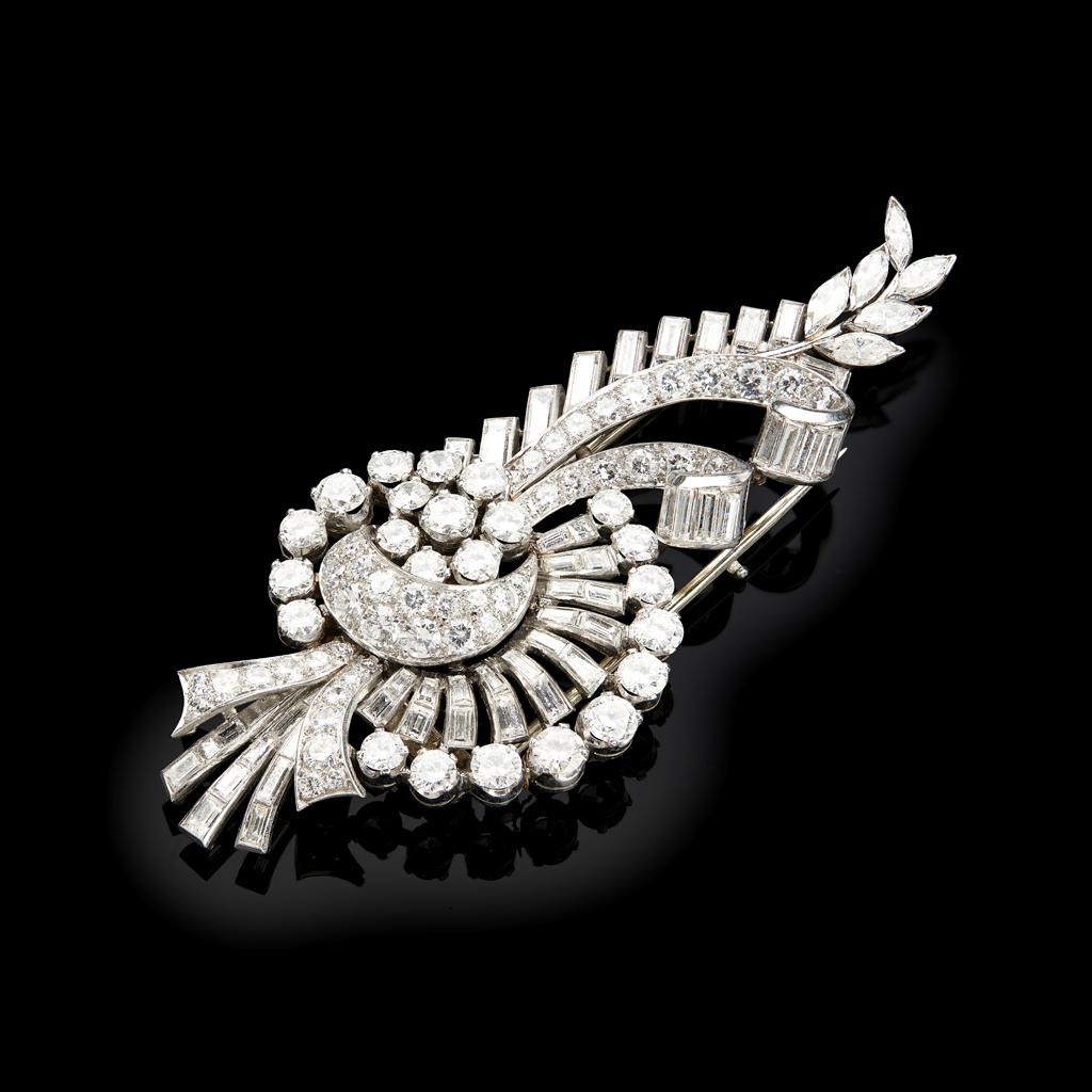 AMENDMEND TO CATALOGUE An early 20th century diamond set brooch