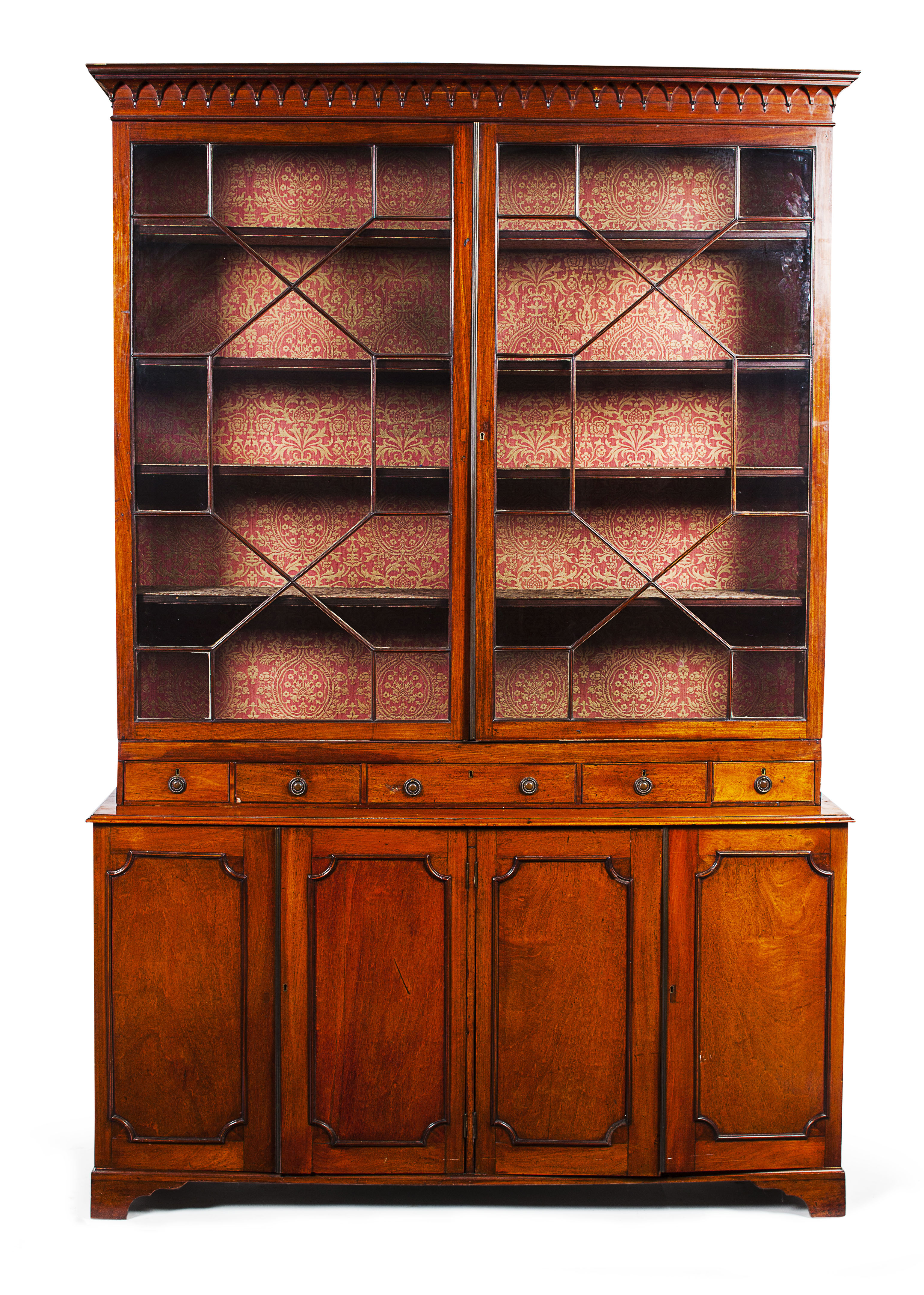 LARGE GEORGE III MAHOGANY LIBRARY BOOKCASE