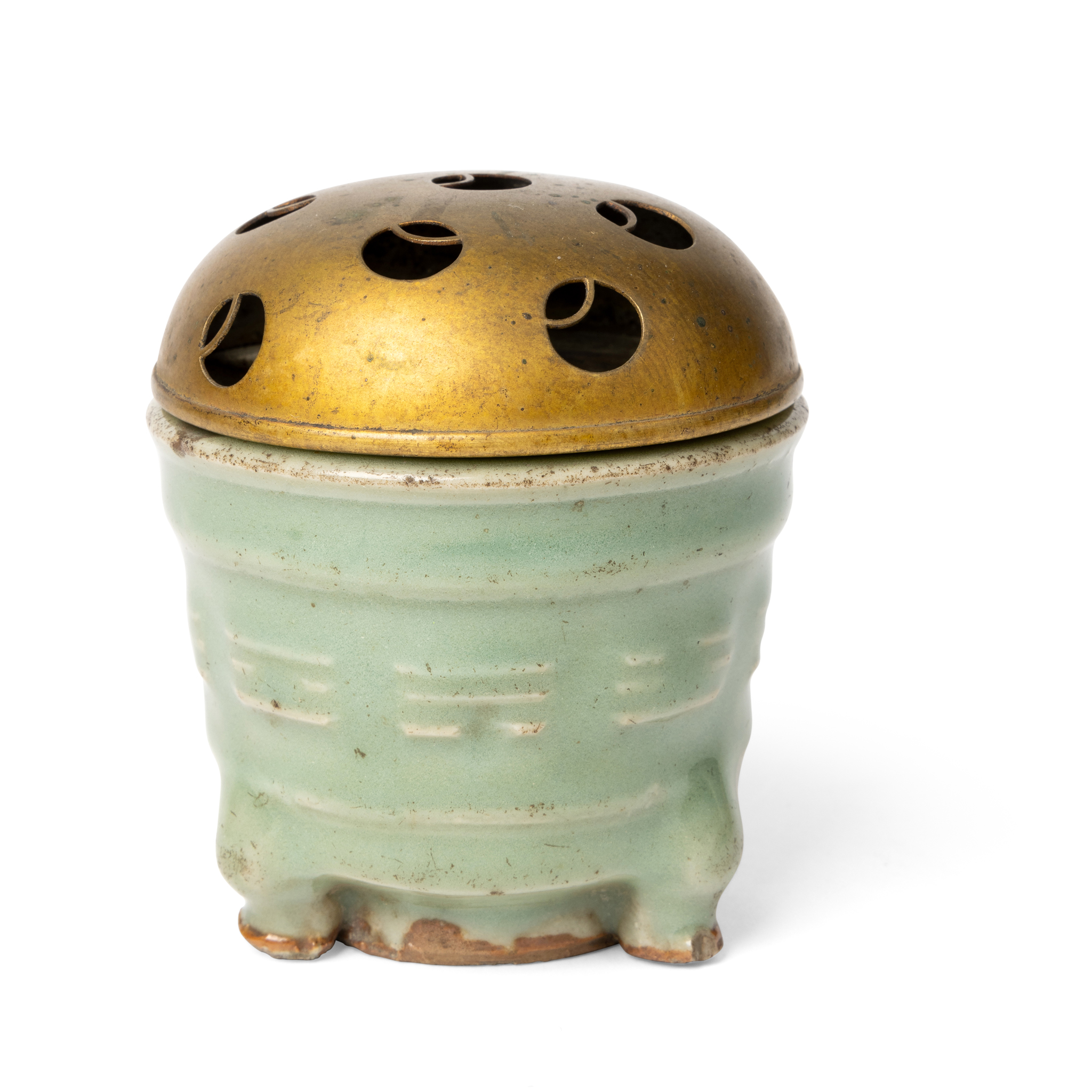 CHINESE LONGQUAN CELADON-GLAZED 'EIGHT TRIGRAMS' TRIPOD CENSER