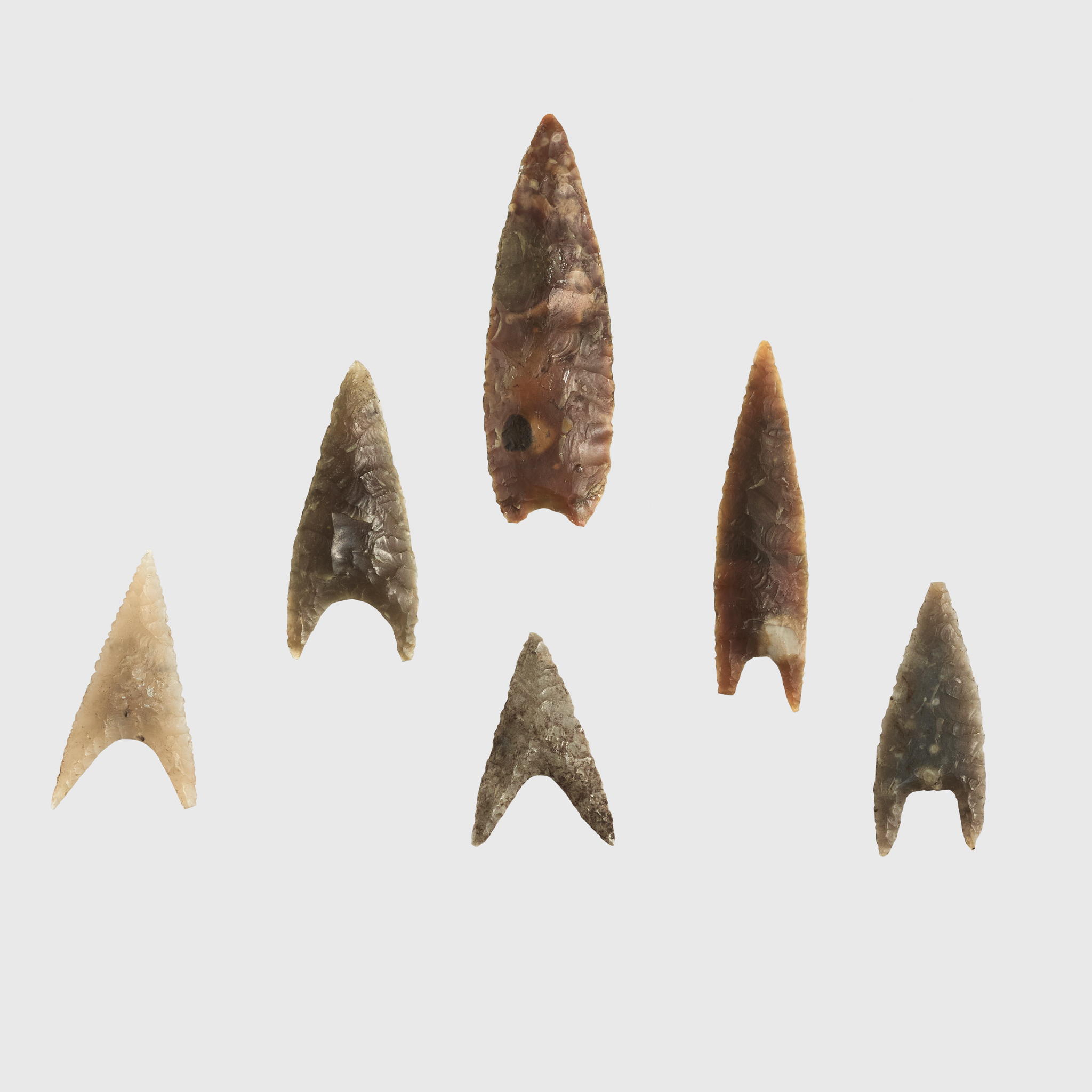 COLLECTION OF NEOLITHIC FLINT ARROWHEADS