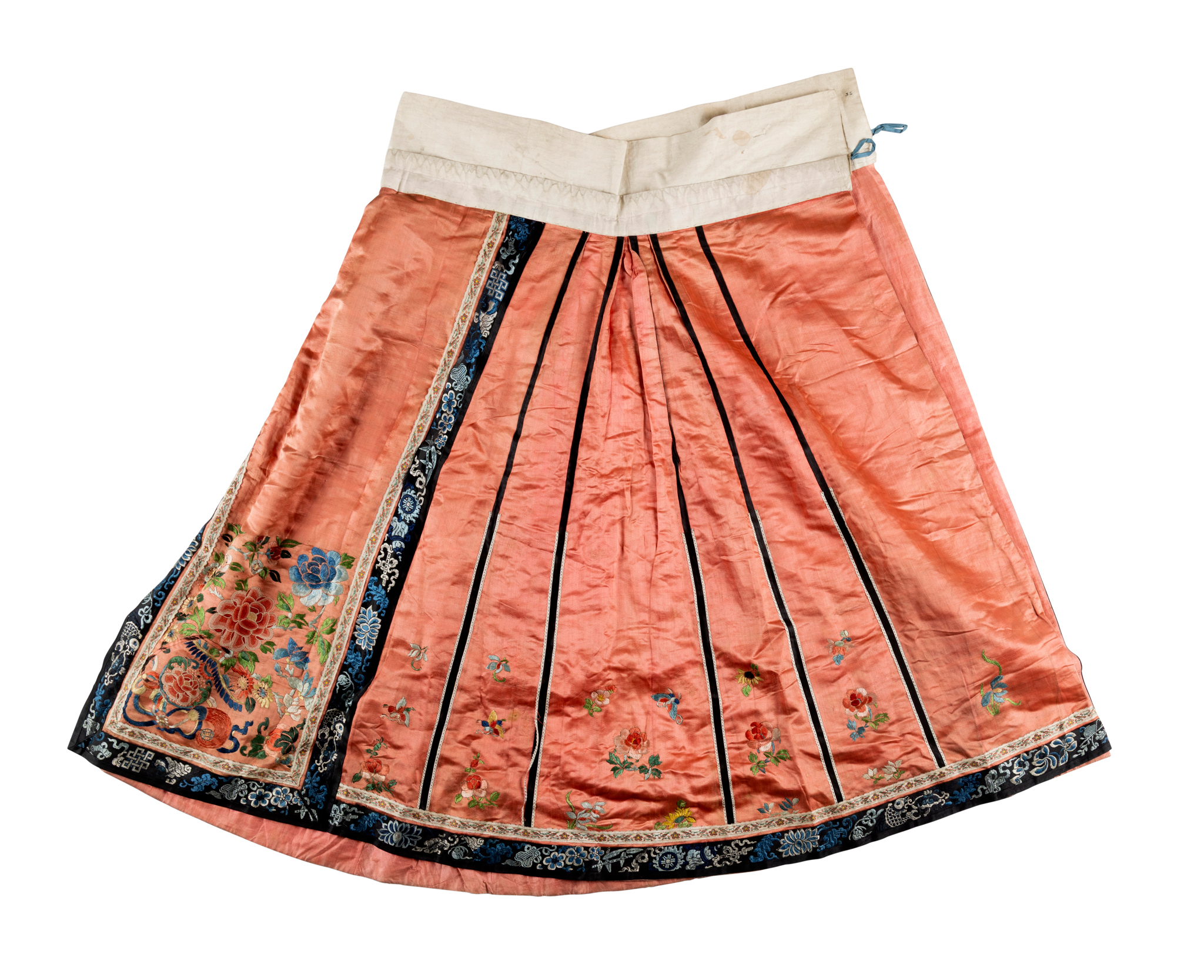 CHINESE PINK-GROUND SILK EMBROIDERED PLEATED SKIRT