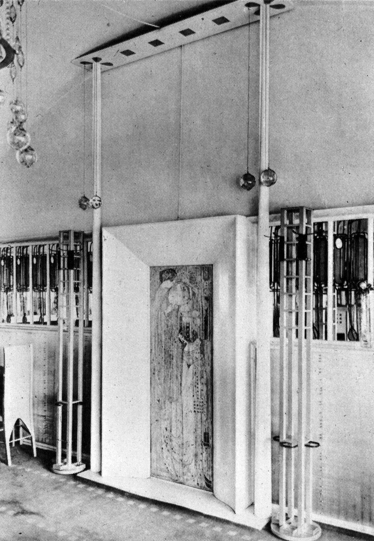 CHARLES RENNIE MACKINTOSH