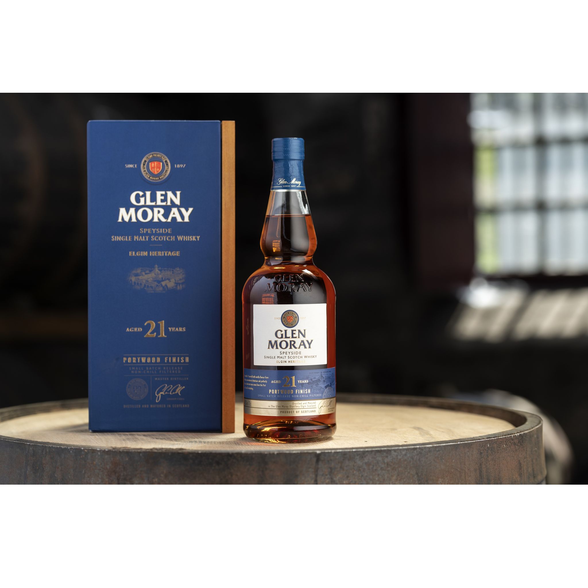 A BOTTLE OF GLEN MORAY 21 YEAR OLD PORT WOOD FINISH