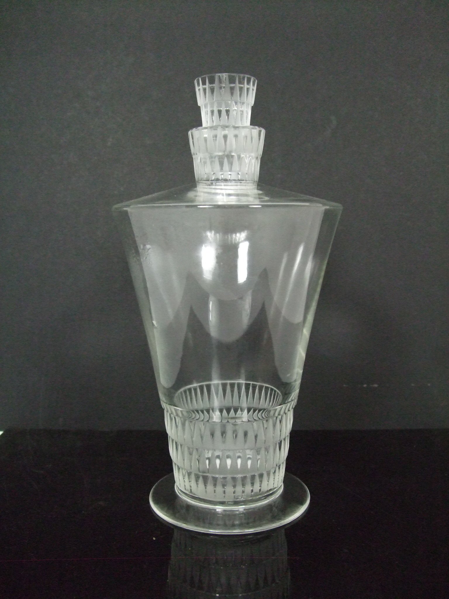 R. LALIQUE