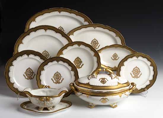 An extensive etched and gilt Paris porcelain table service
