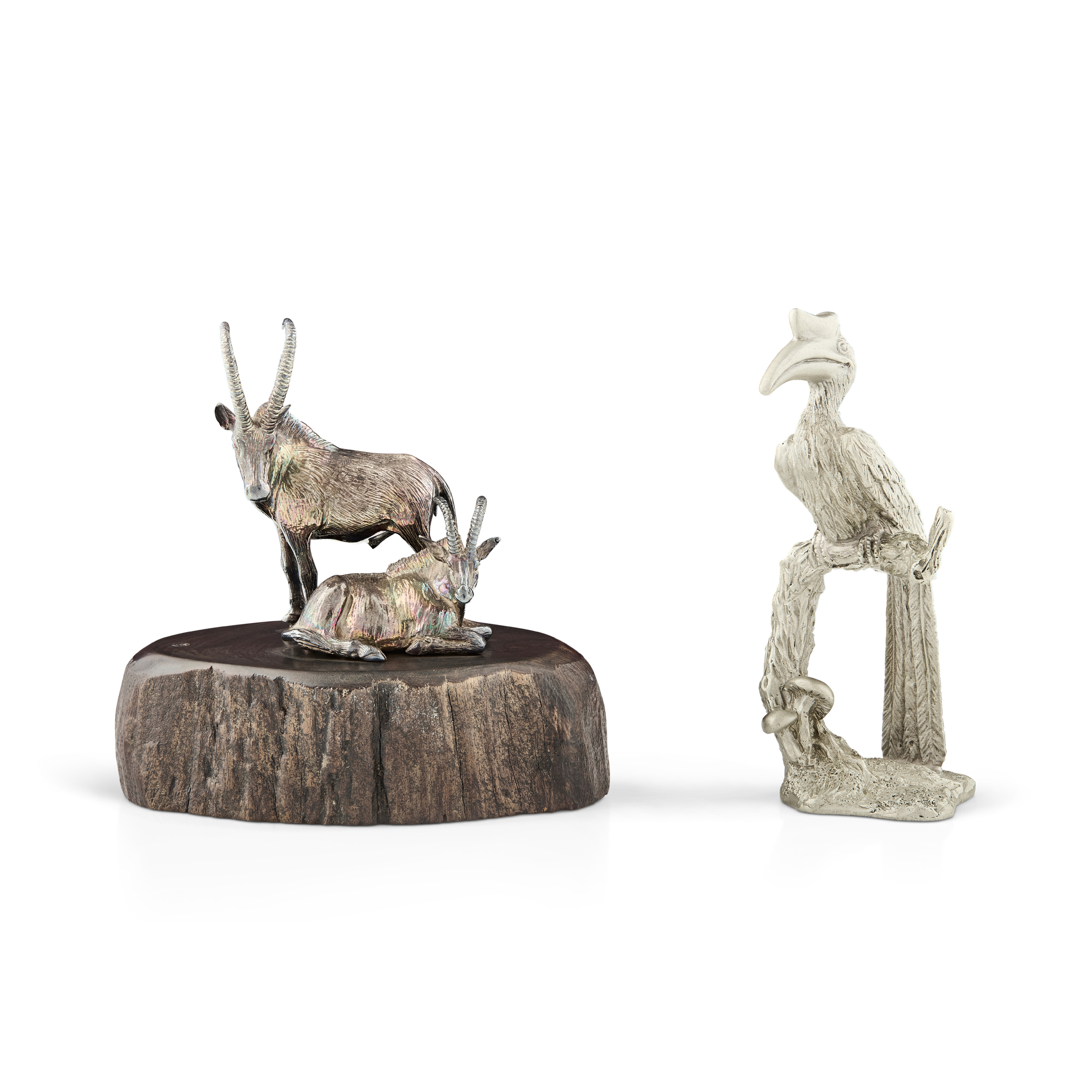 A CONTEMPORARY SCULPTURE OF A KUDO BULL WITH DOE
