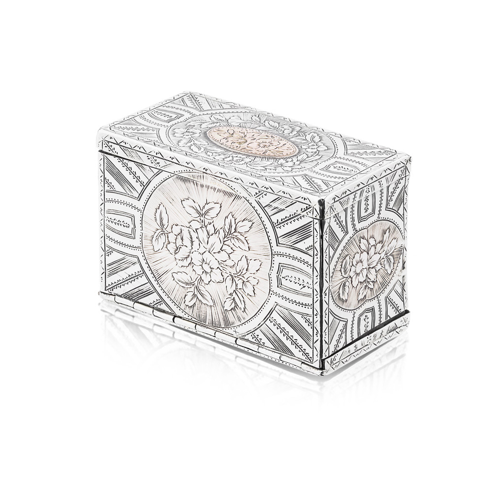 A late 18th century double lidded French snuff box