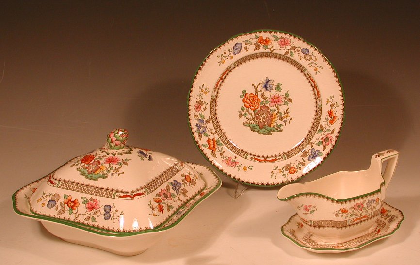 A Copeland Spode 'Chinese Rose' part dinner service