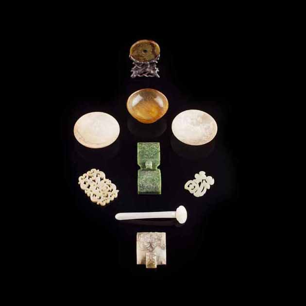 GROUP OF ASSORTED HARDSTONE CARVINGS