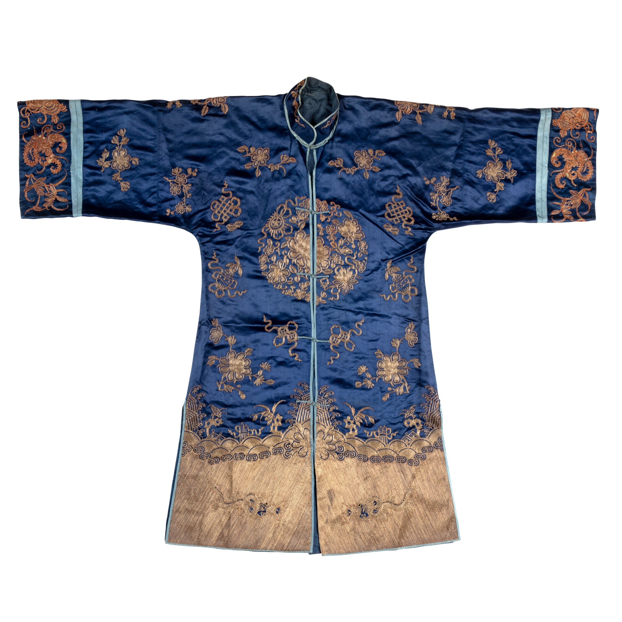 CHINESE BLUE-GROUND SILK EMBROIDERED LADY'S ROBE