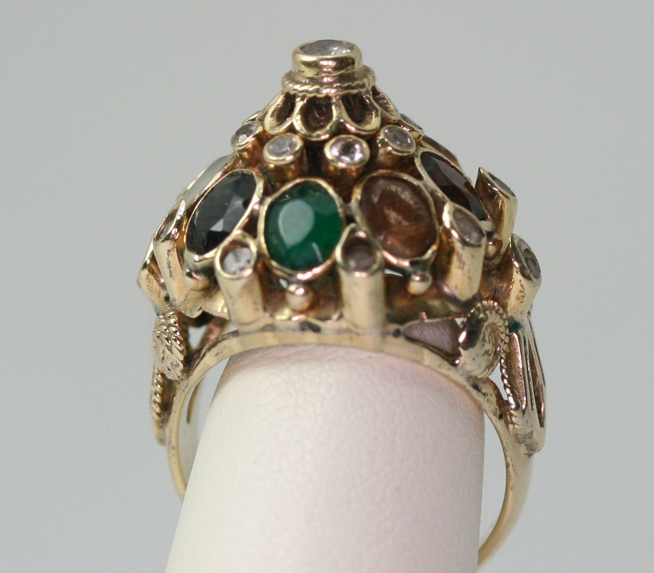 An Indian Moghul ceremonial multi-gem set ring