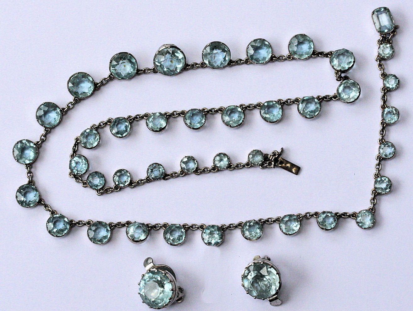 An Edwardian aquamarine set suite