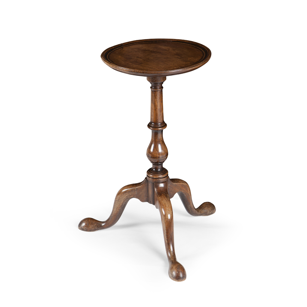 A GEORGE II MAHOGANY KETTLE STAND