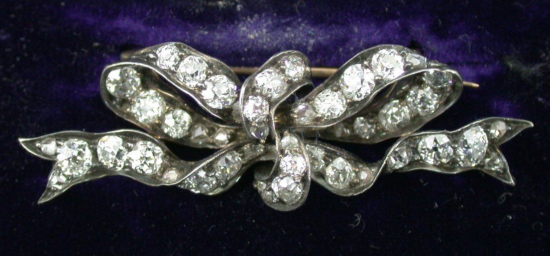 A Victorian diamond set brooch