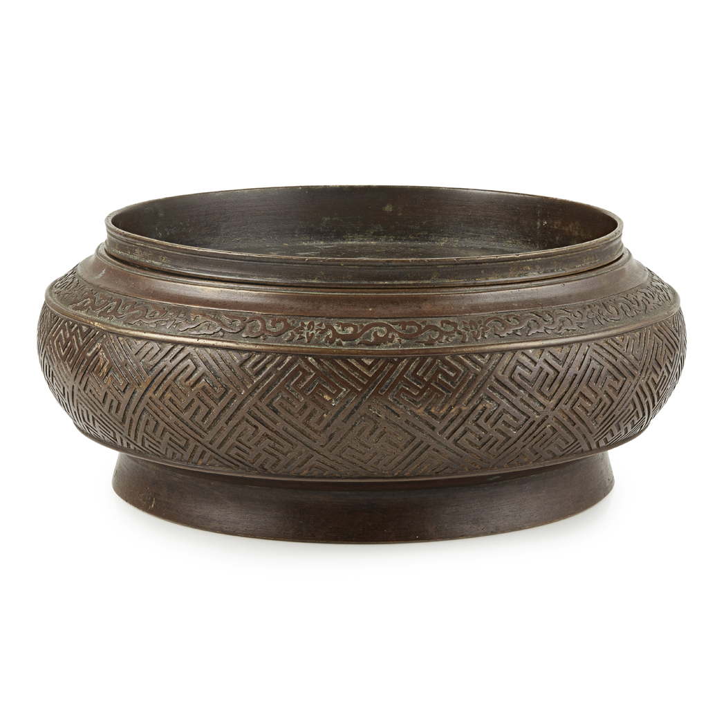 LARGE BRONZE ALTAR VESSEL AND COVER