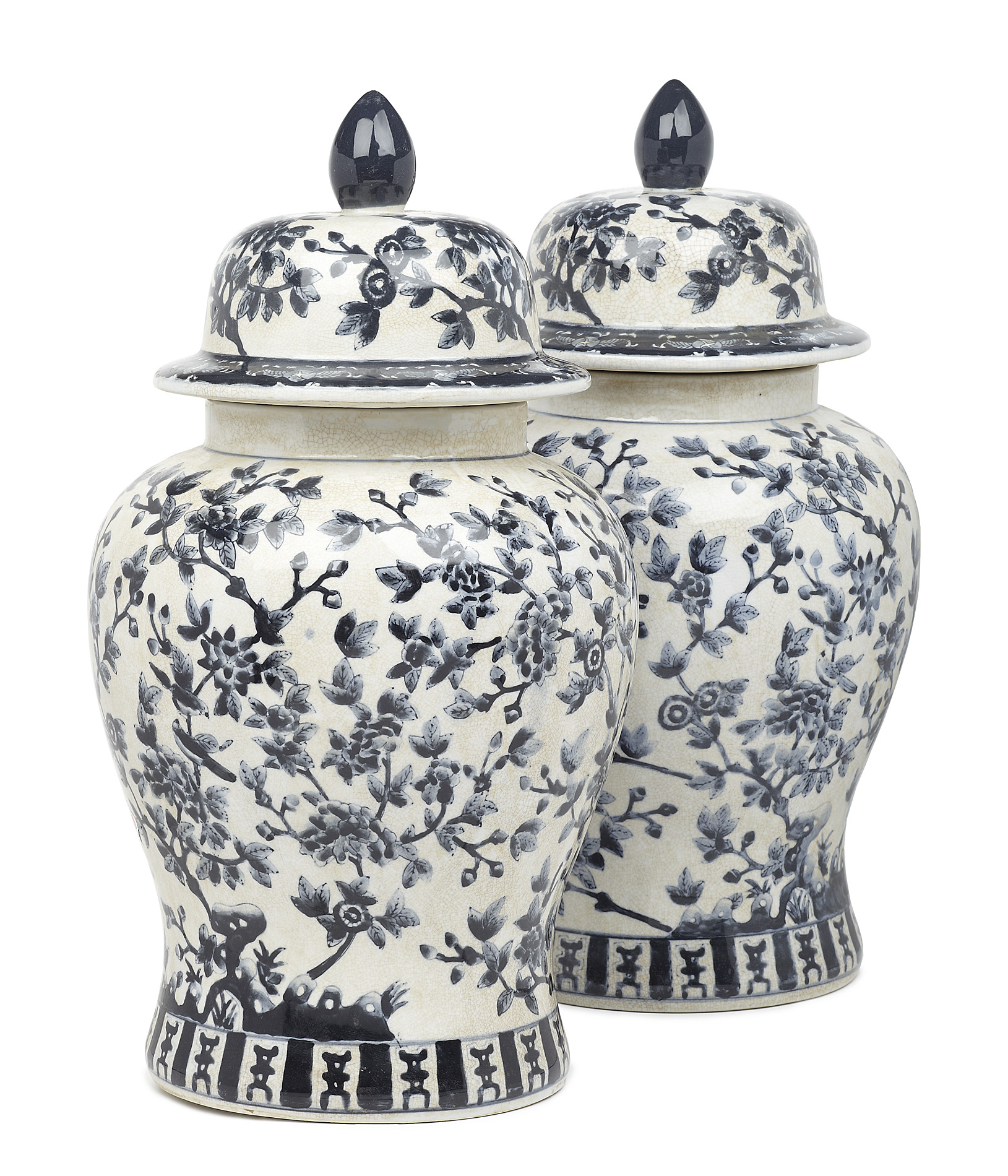 COLLECTION OF CHINESE STYLE BLUE AND WHITE VASES