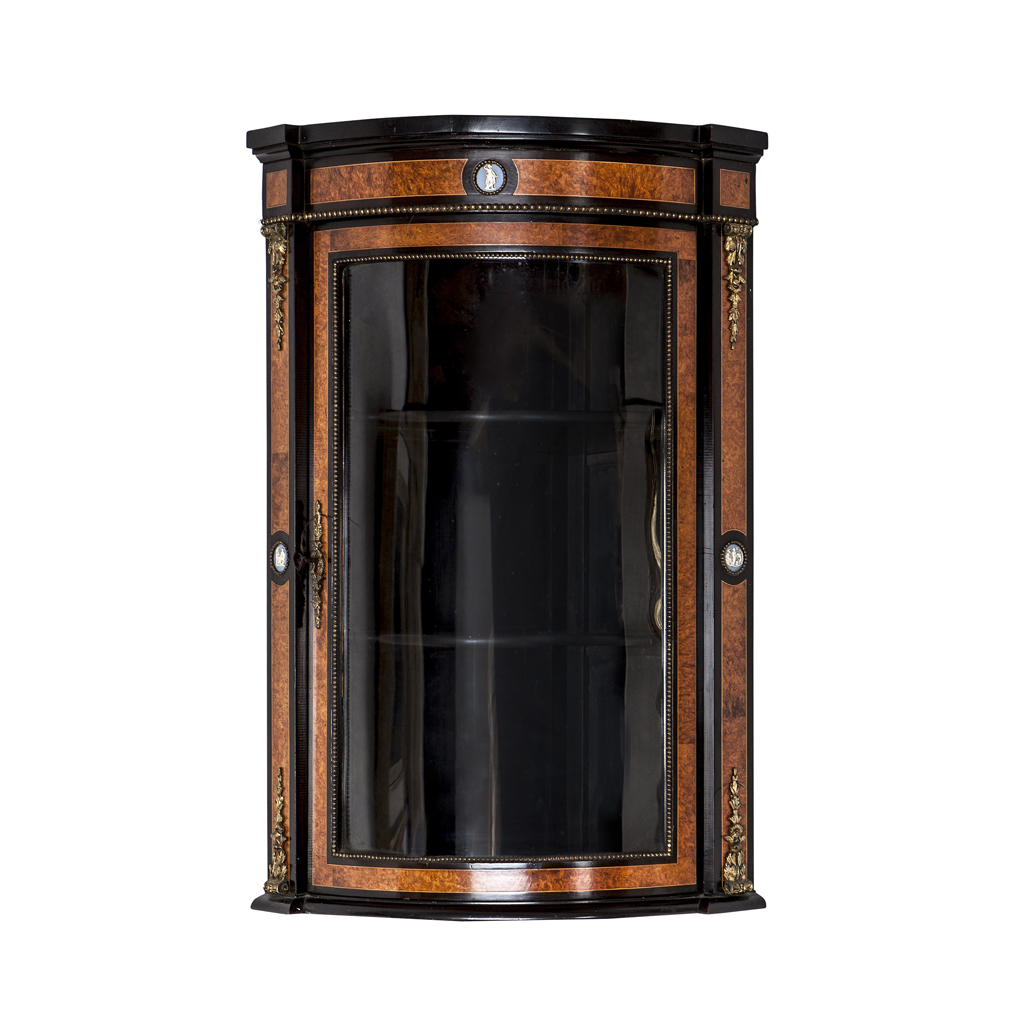 A VICTORIAN PERIOD AMBOYNA, EBONISED AND JAPSERWARE MOUNTED HANGING CORNER CABINET