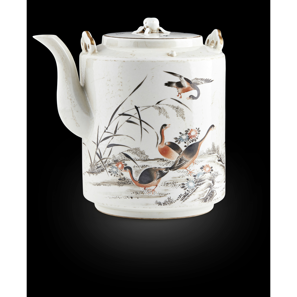 GRISAILLE AND IRON-RED DECORATED TEAPOT