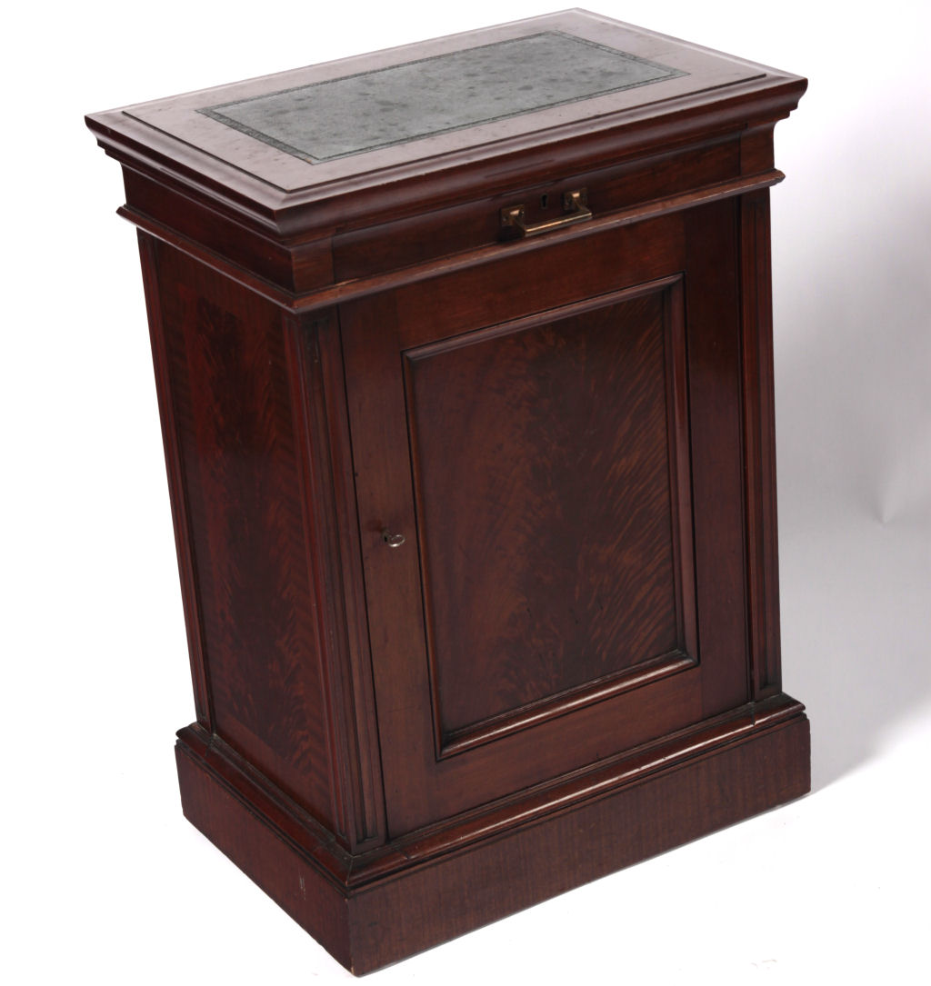 A fine Edwardian mahogany side cabinet