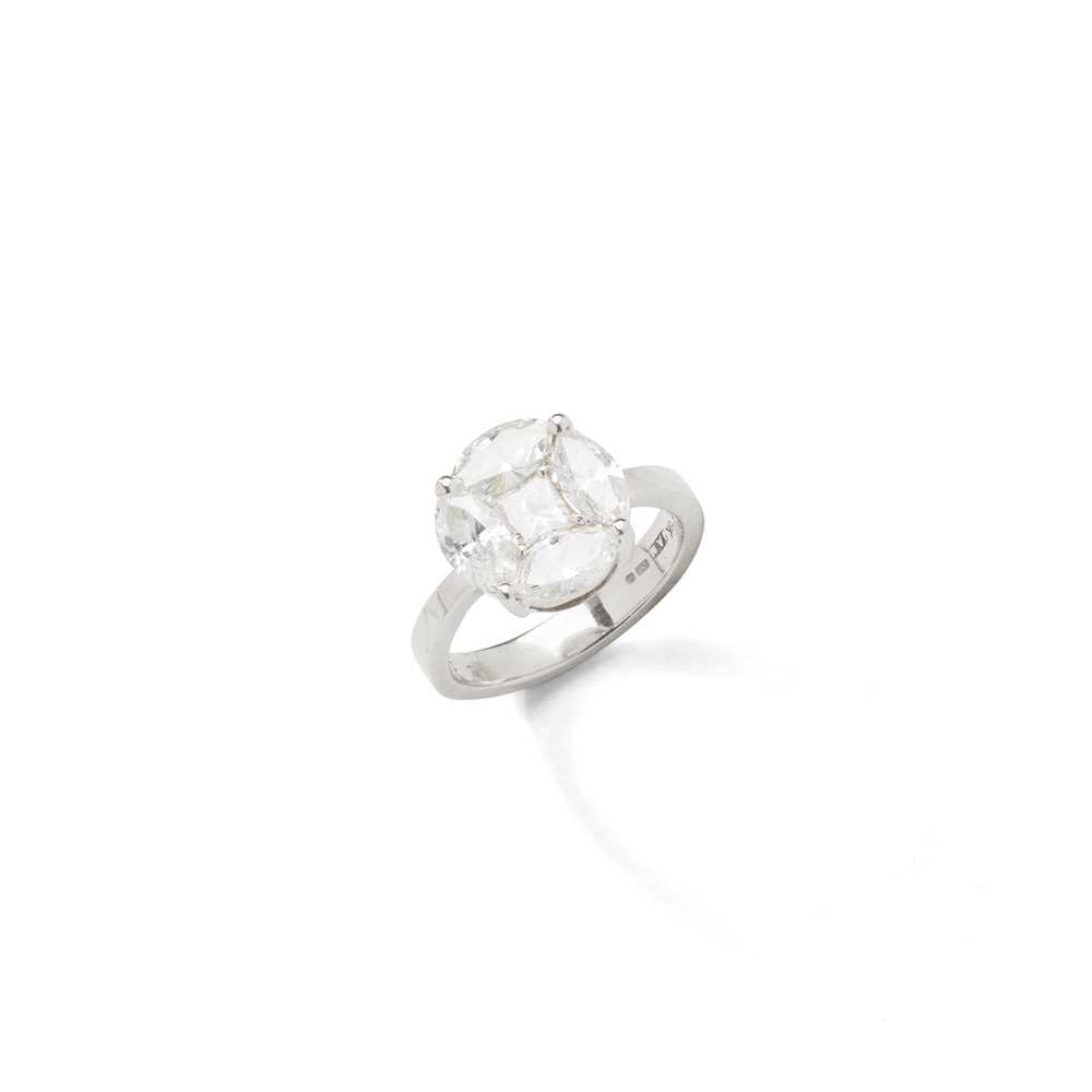 A princess-cut diamond cluster ring