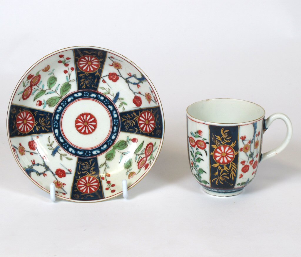 COLLECTION OF ENGLISH PORCELAIN WARES