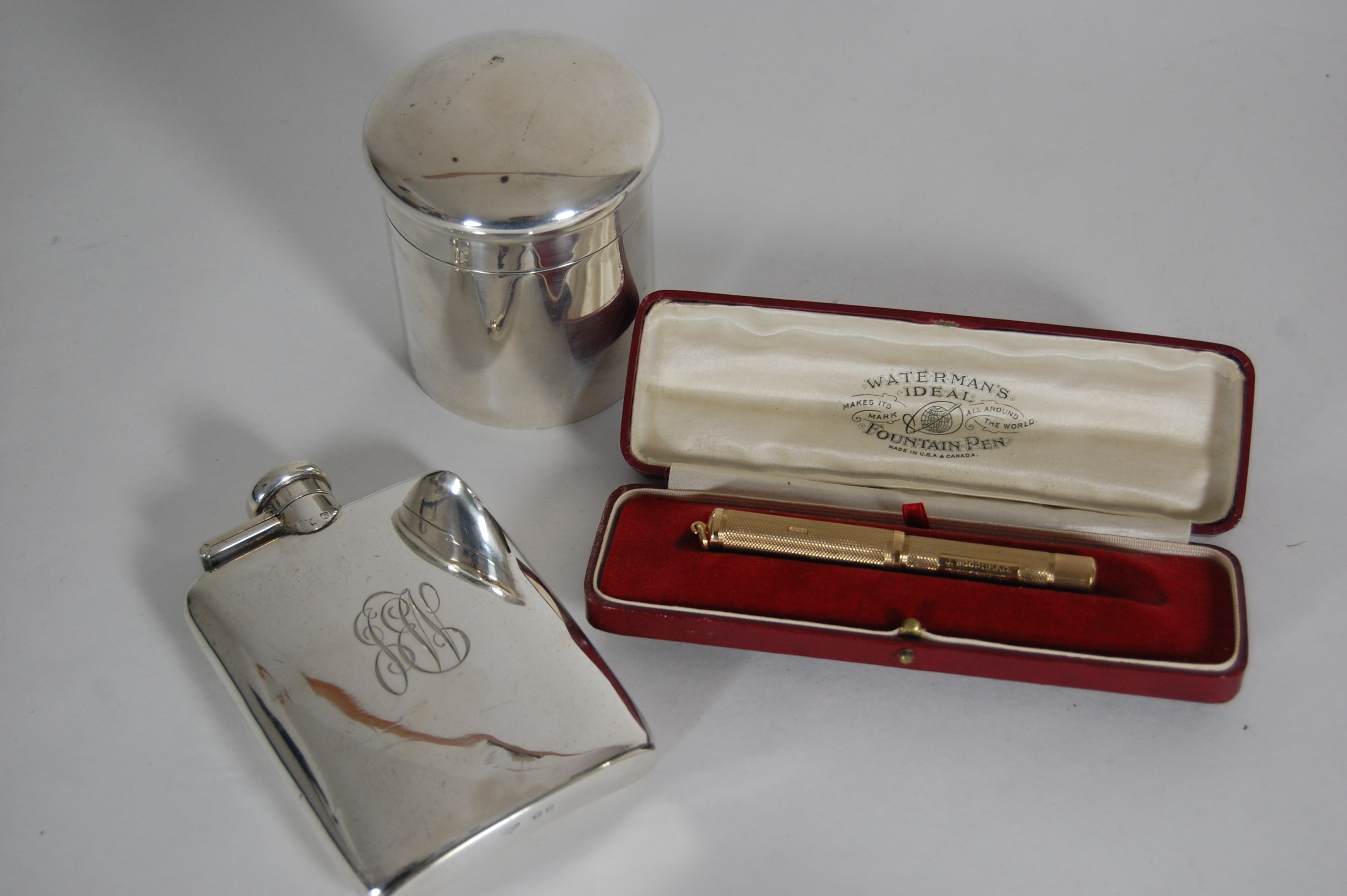 A 9ct gold fountain pen