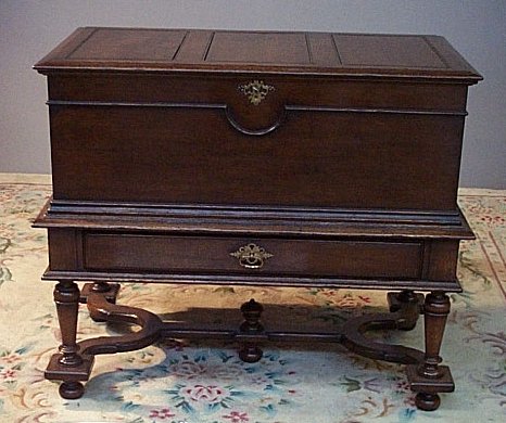 An oak blanket chest