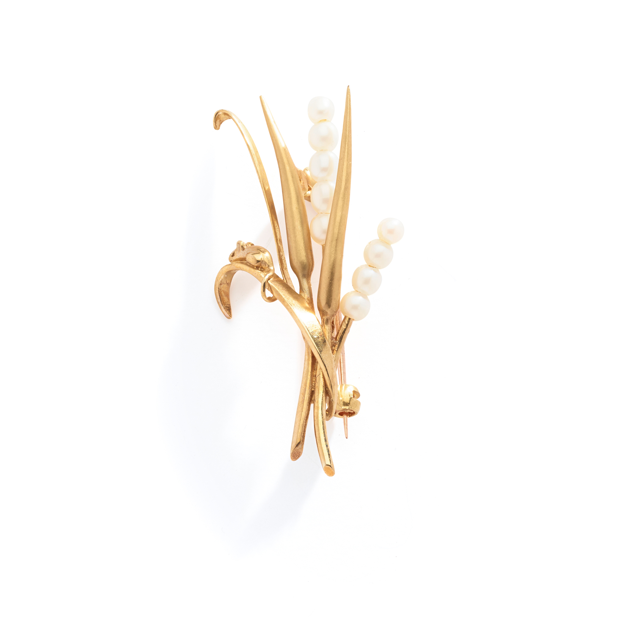 CAIRNCROSS OF PERTH: A 9CT GOLD SCOTTISH FRESHWATER PEARL 'TIM'ROUS BEASTIE' BROOCH