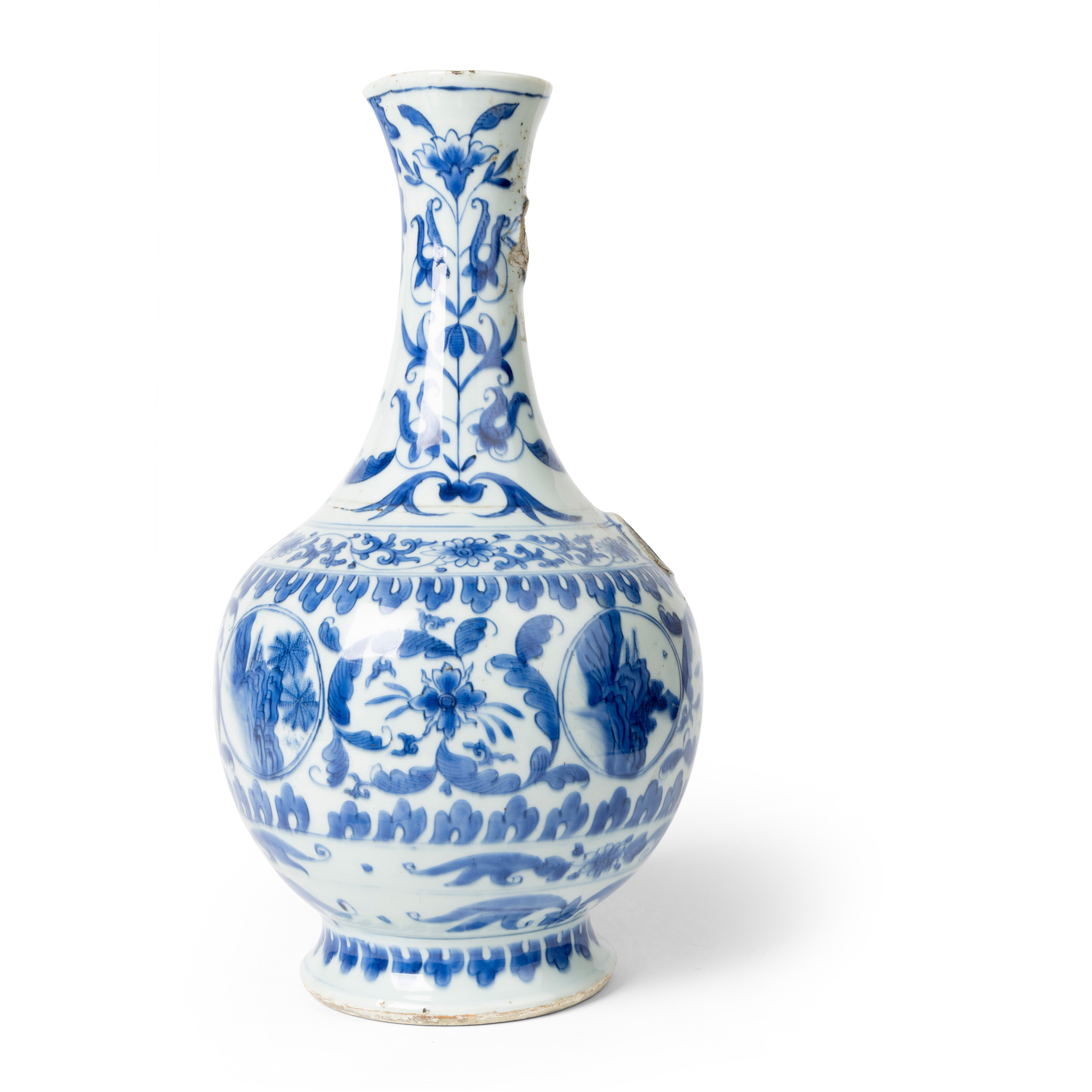 CHINESE BLUE AND WHITE EWER