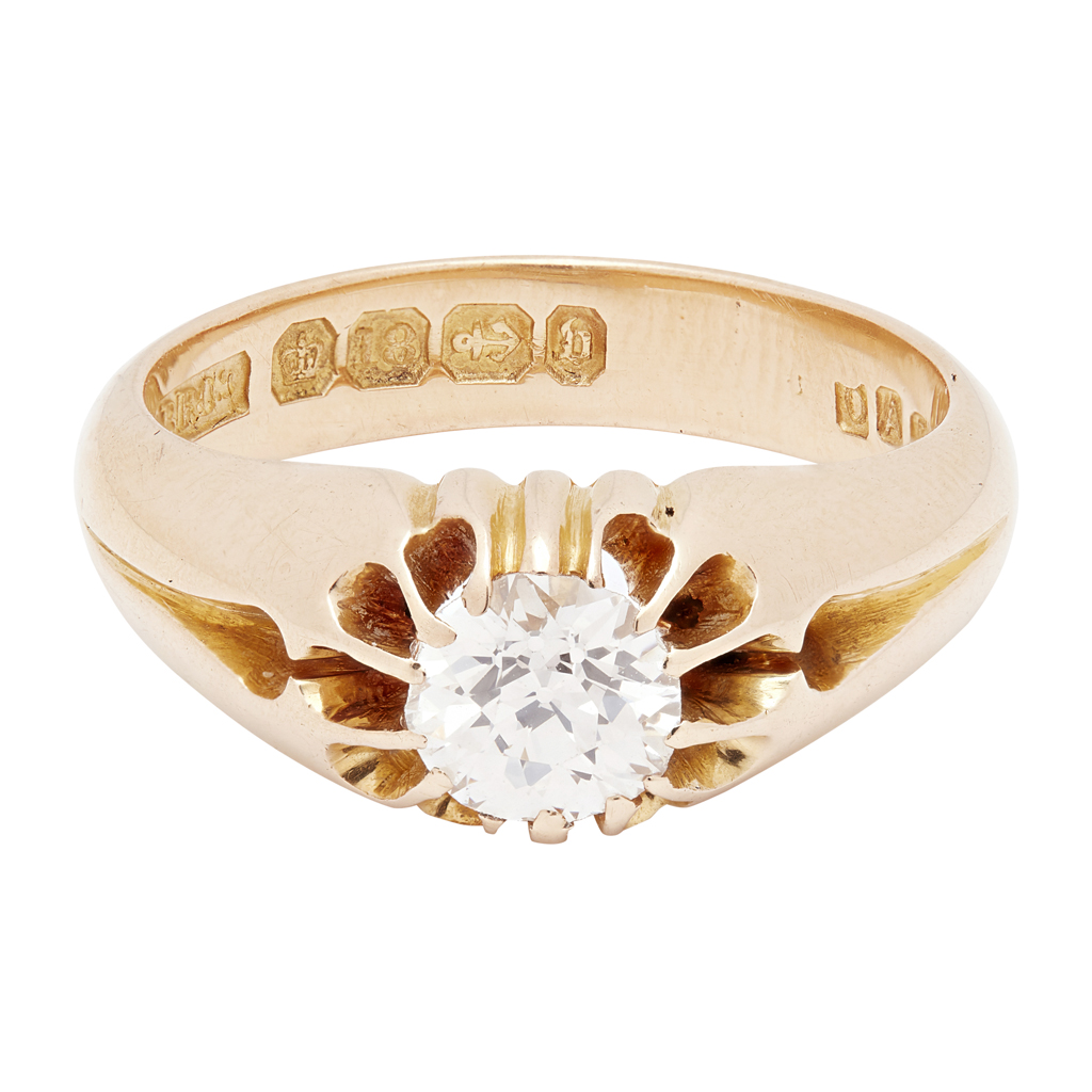 A gentleman's 18ct gold diamond set ring