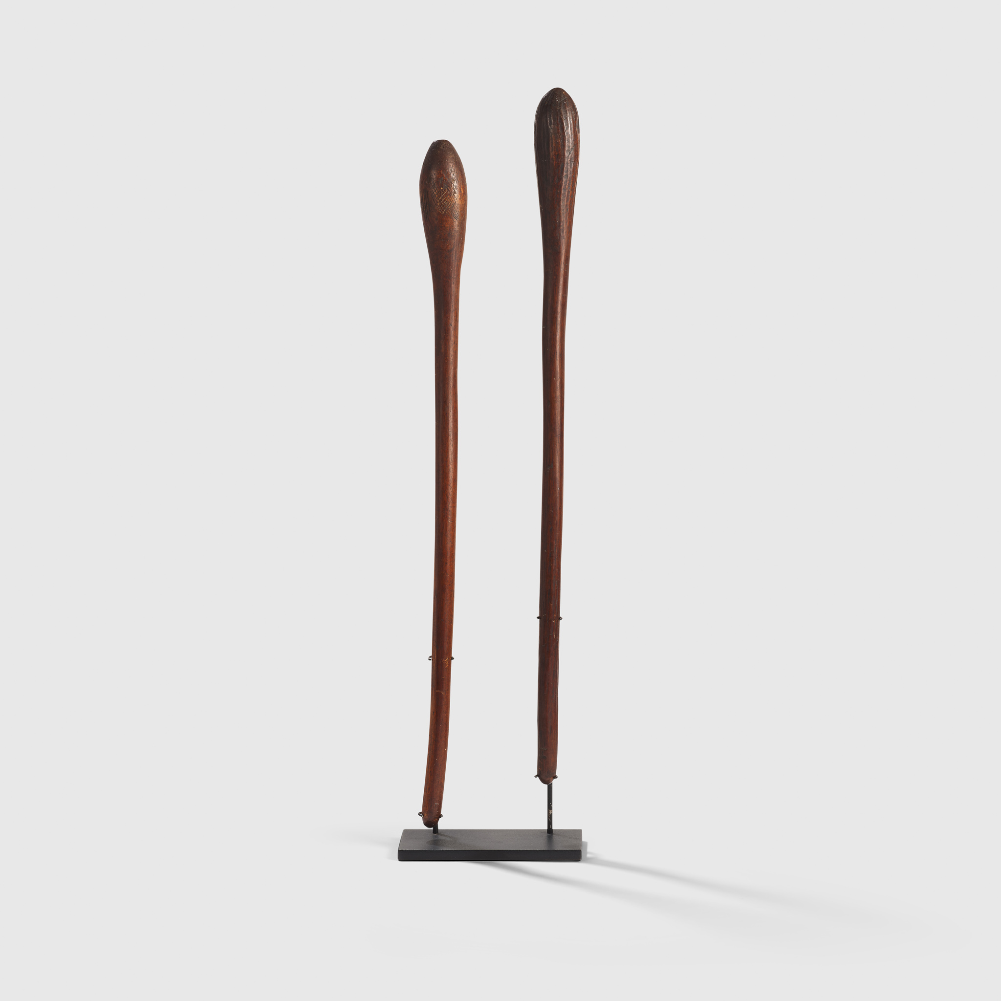 PAIR OF BULBOUS HEADED CLUBS