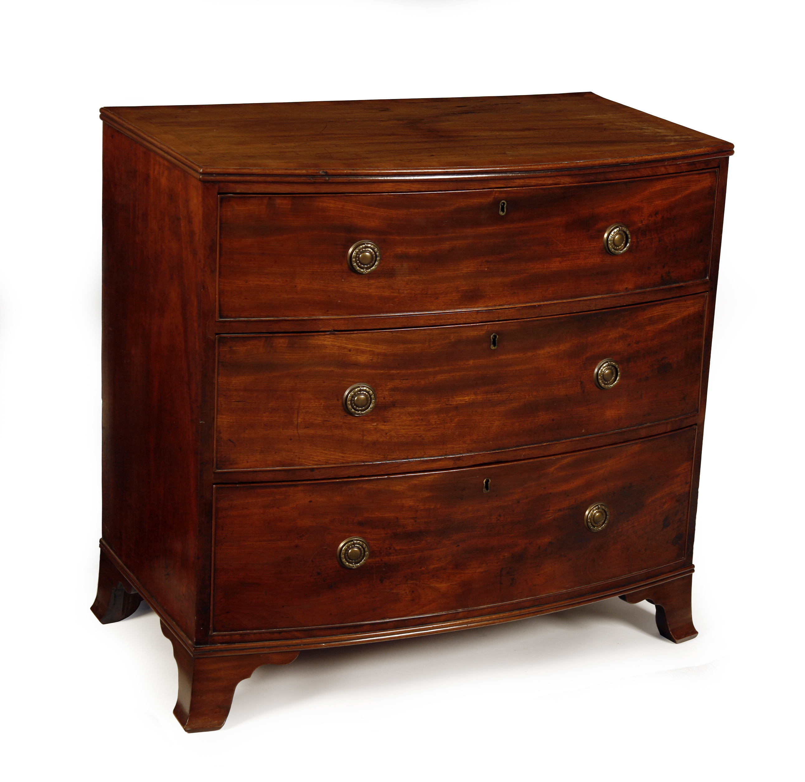 GEORGIAN MAHOGANY BOW FRONT CHEST