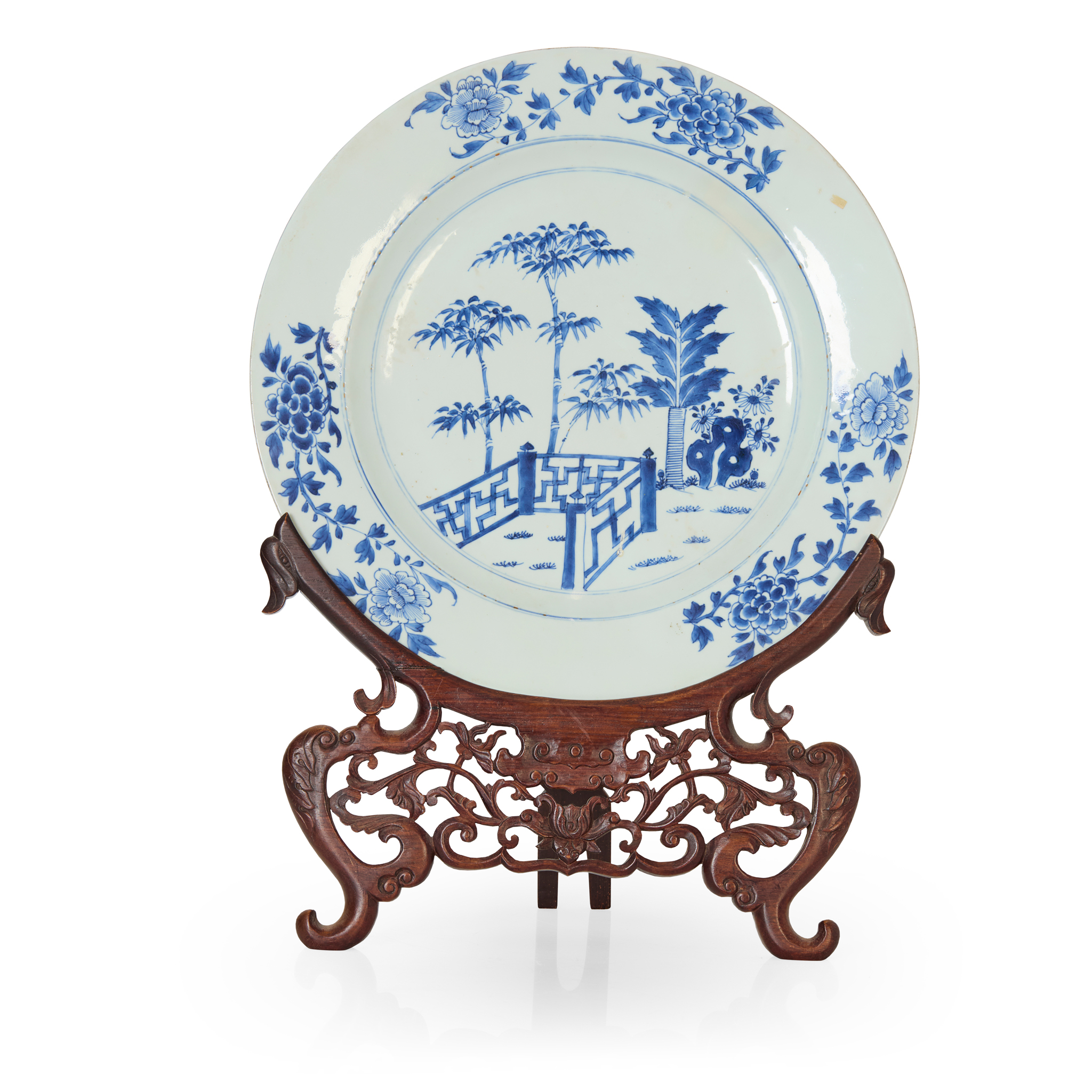CHINESE BLUE AND WHITE 'BAMBOO' CHARGER