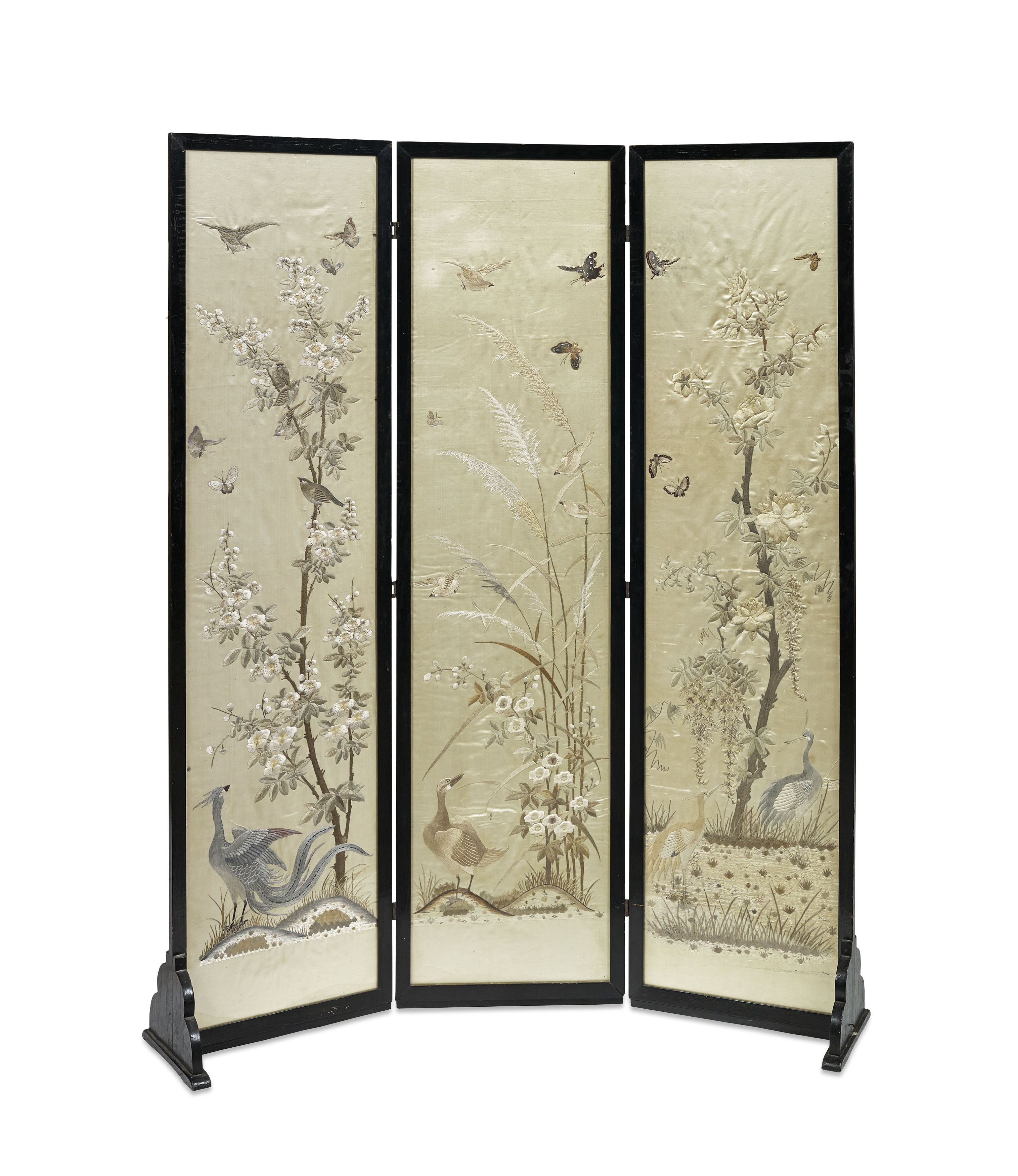 CHINESE SILK EMBROIDERED THREE PANEL SCREEN