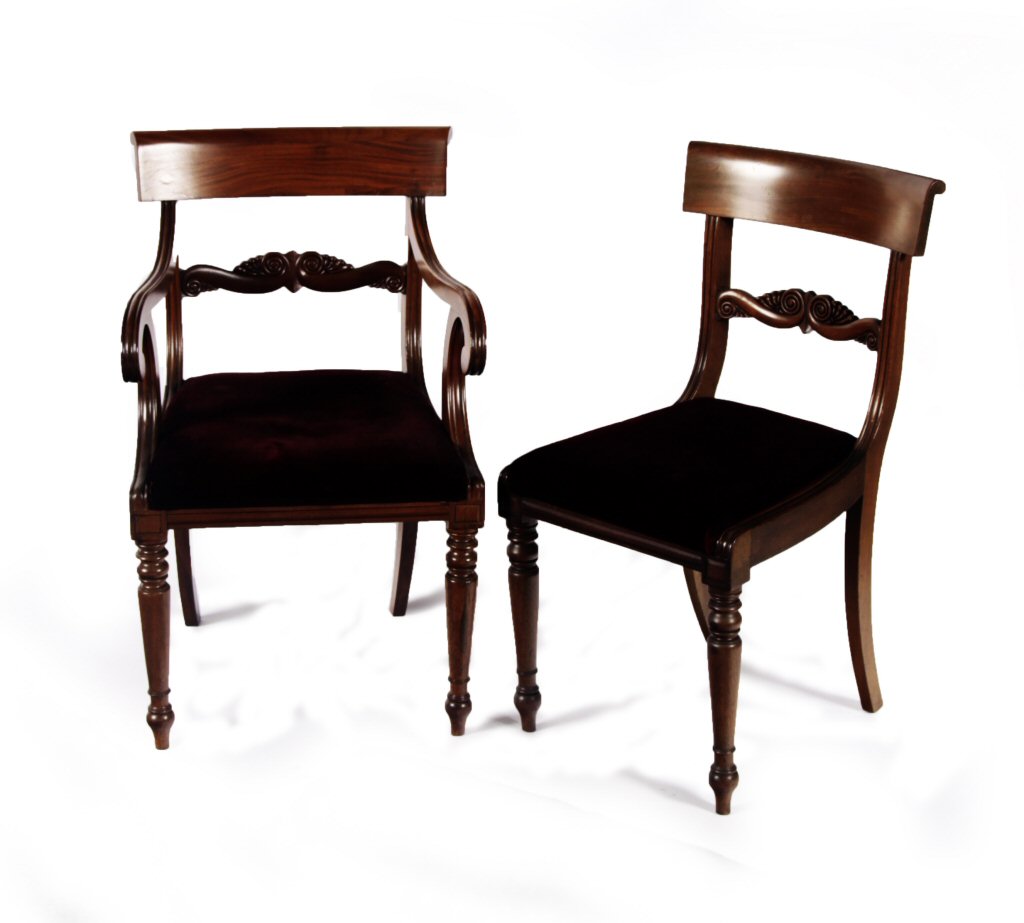 SET OF EIGHT REGENCY TABLET BACK DINING CHAIRS
