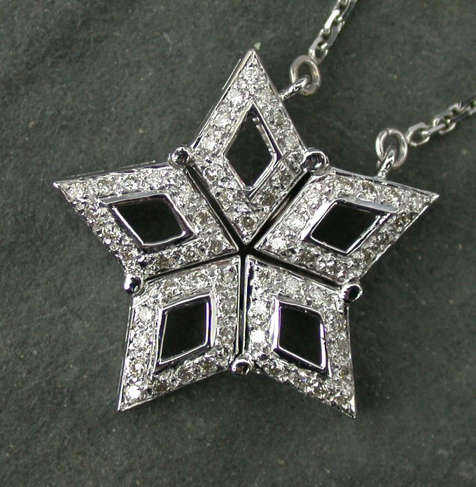 Metamorphic all diamond necklace,