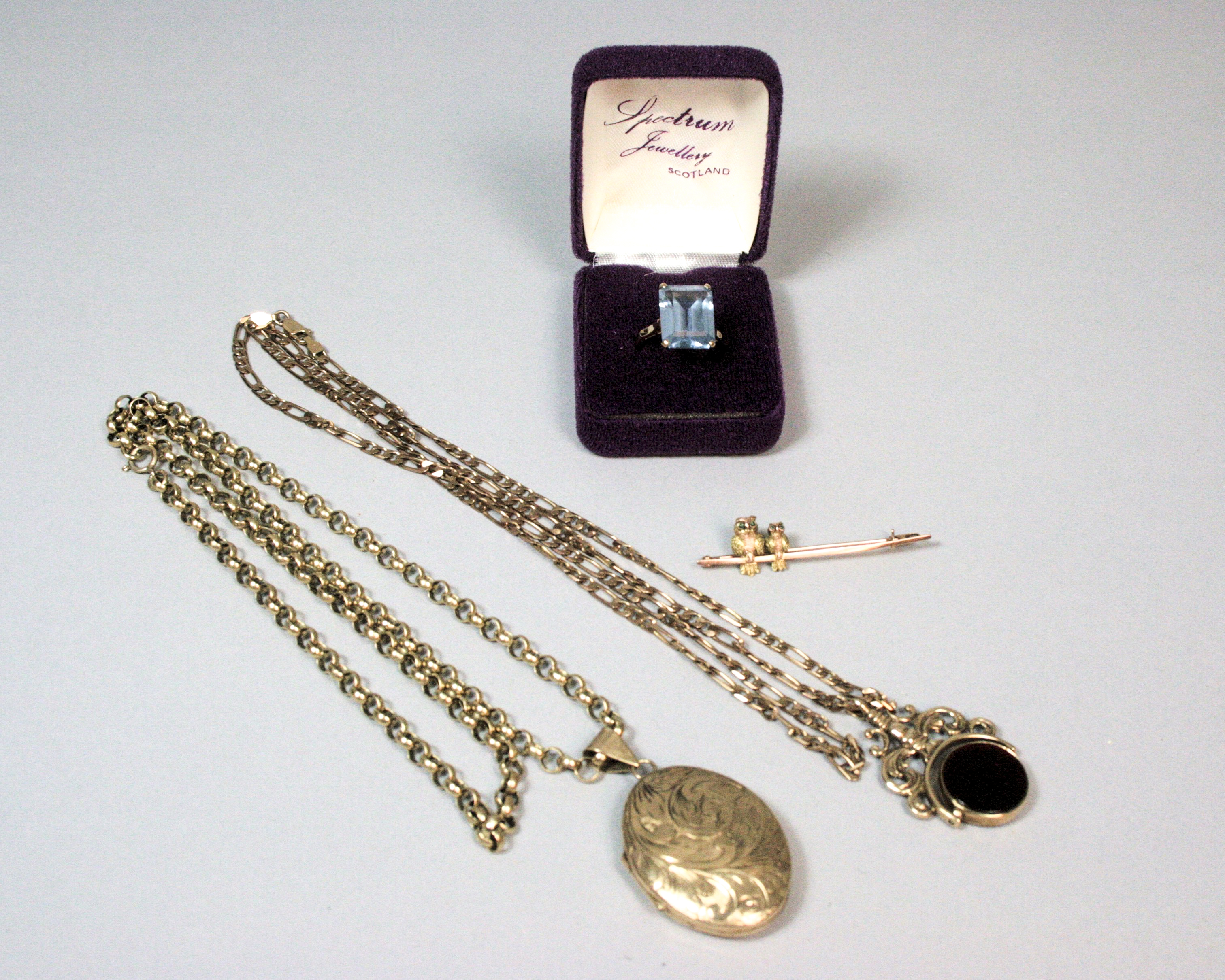 A collection of jewellery