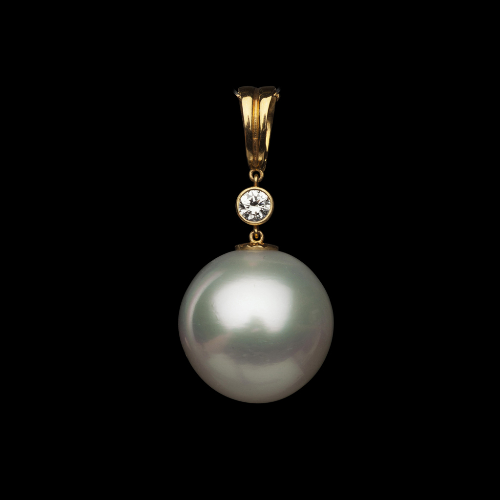 BENTLEY & SKINNER - A large South Sea cultured pearl pendant