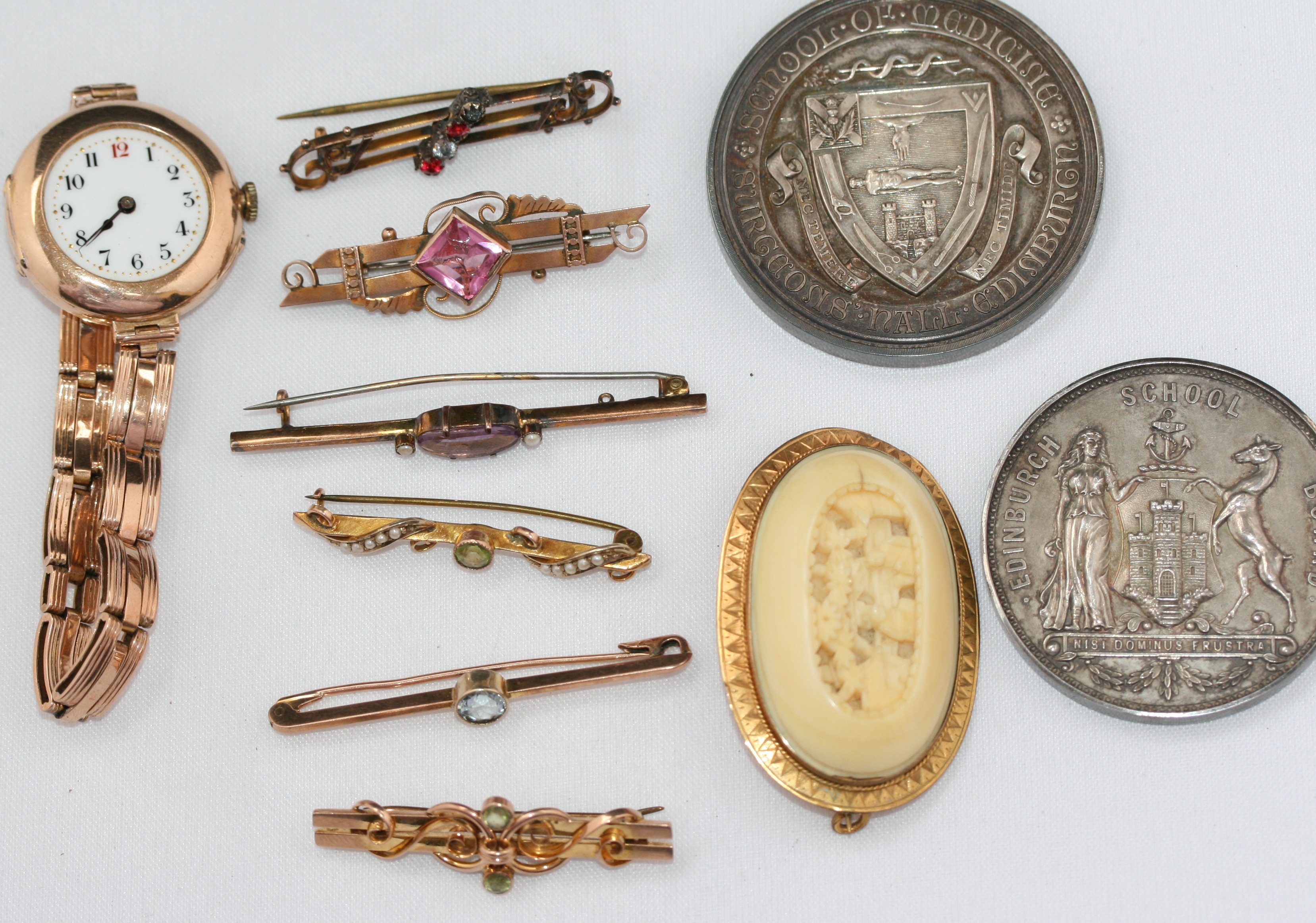 A group of Victorian bar brooches