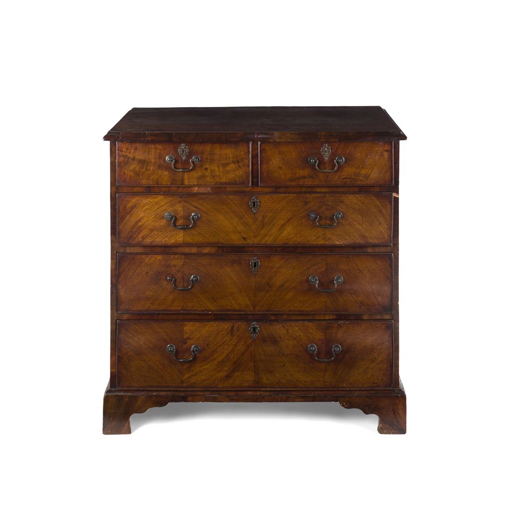 GEORGE I WALNUT CHEST OF DRAWERS