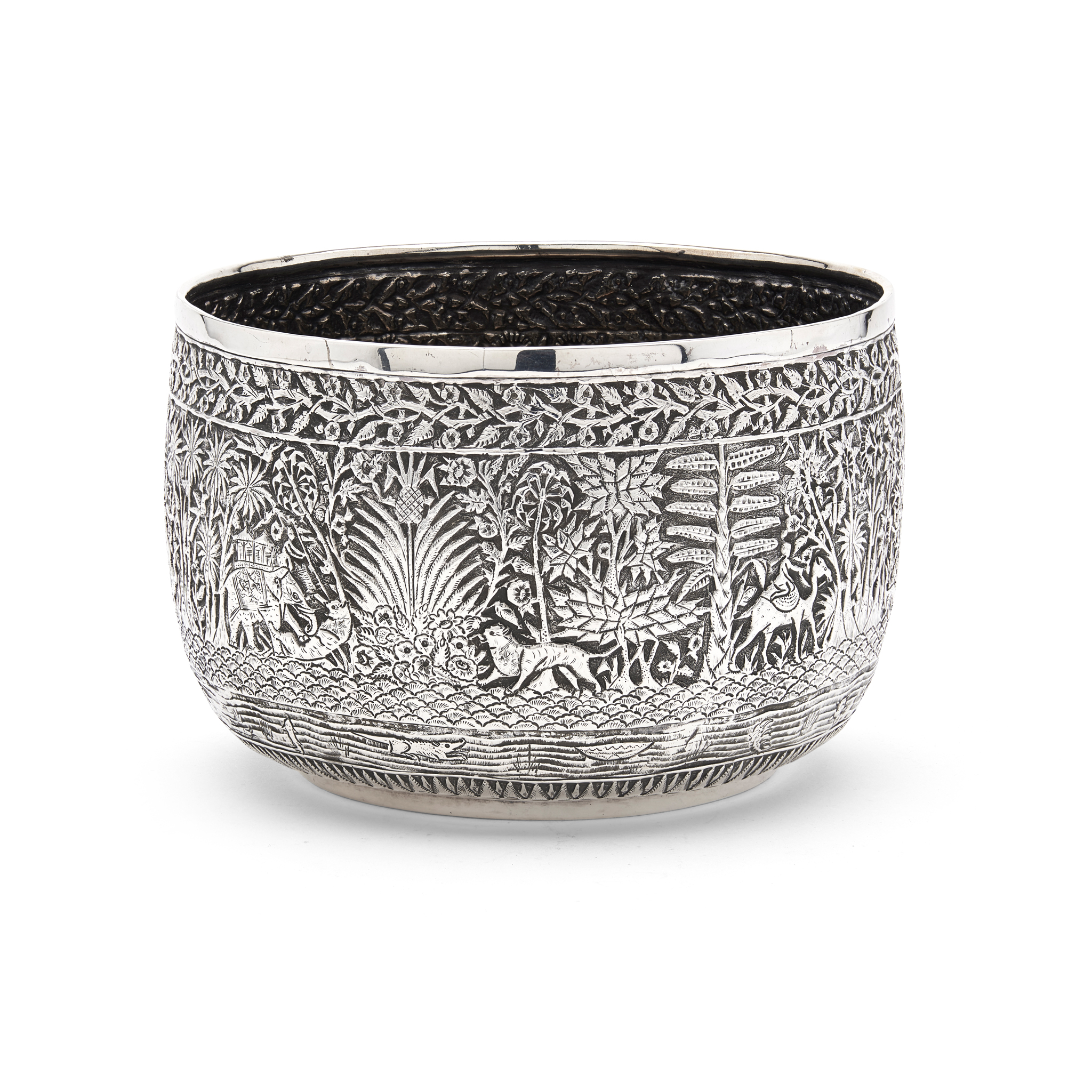 A LATE VICTORIAN INDIAN EXPORT MARKET BOWL