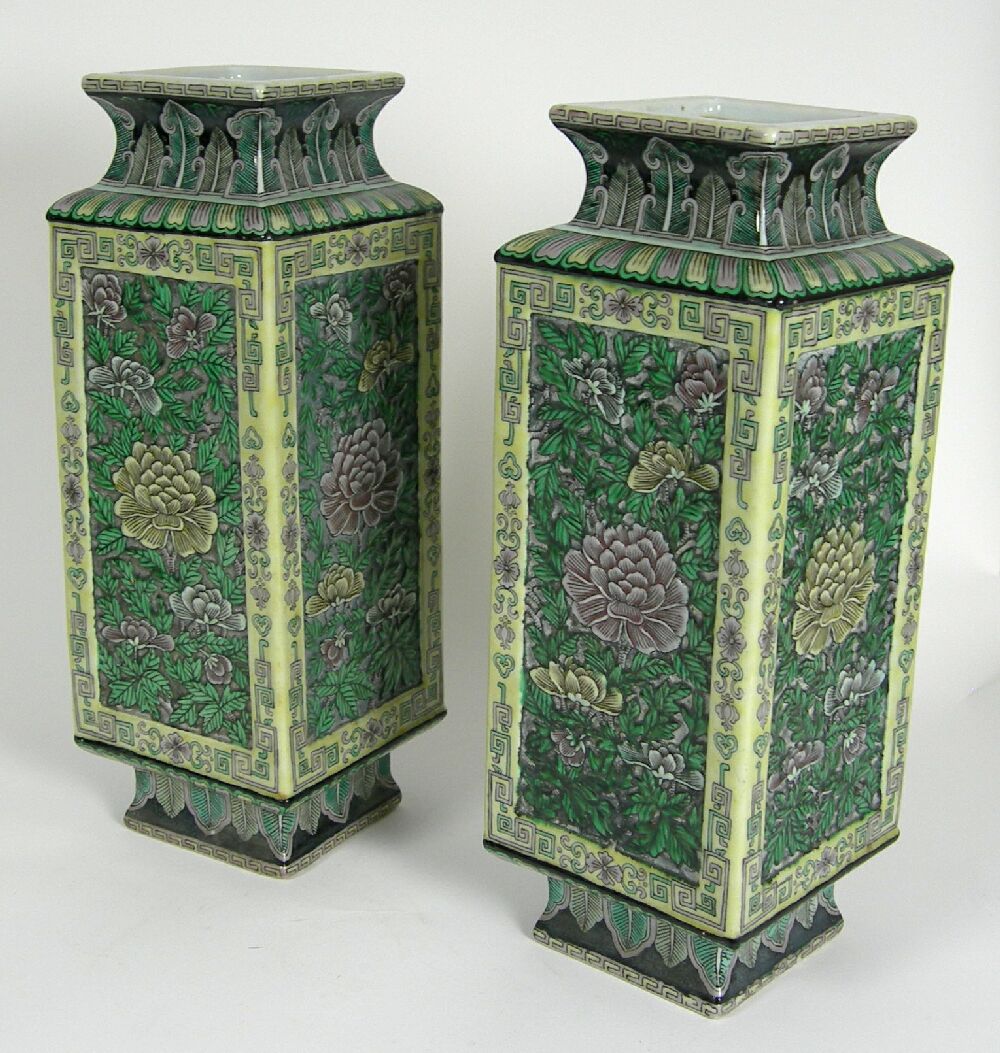 PAIR OF FAMILLE VERTE SQUARE LANTERN VASES