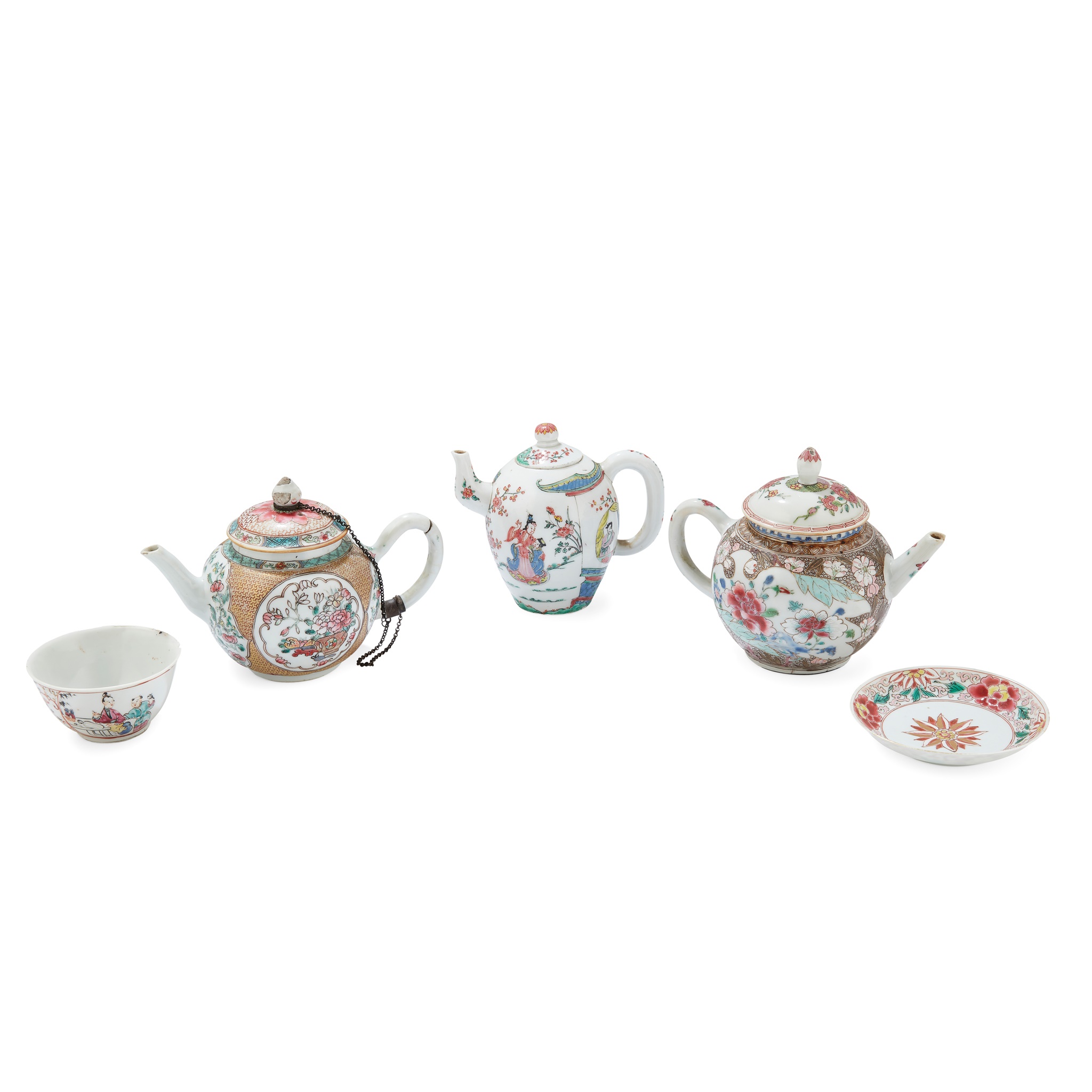 (A PRIVATE ENGLISH COLLECTION, LOT 117-125) GROUP OF FIVE FAMILLE ROSE WARES