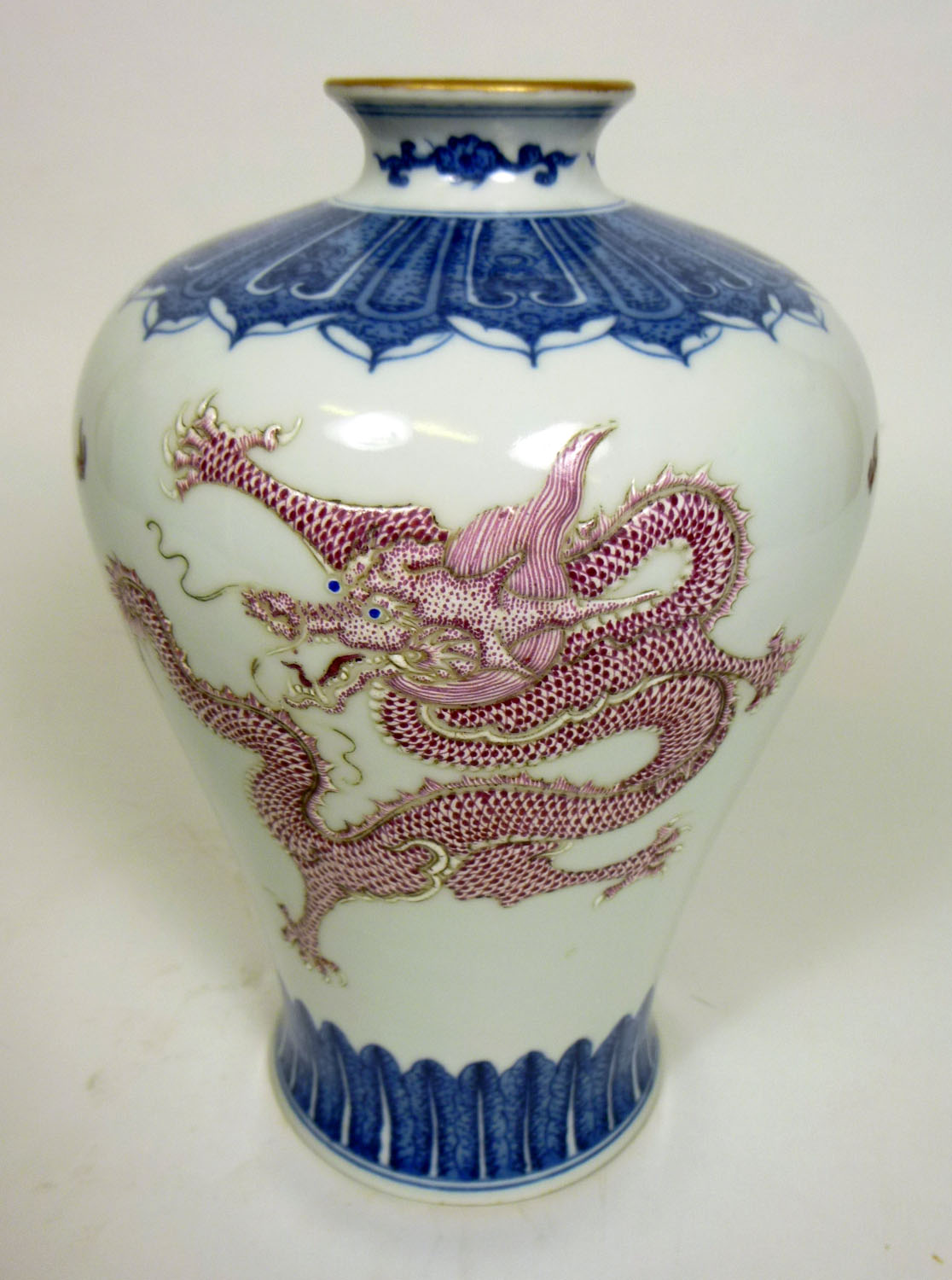 CHINESE BLUE AND WHITE MEIPING VASE