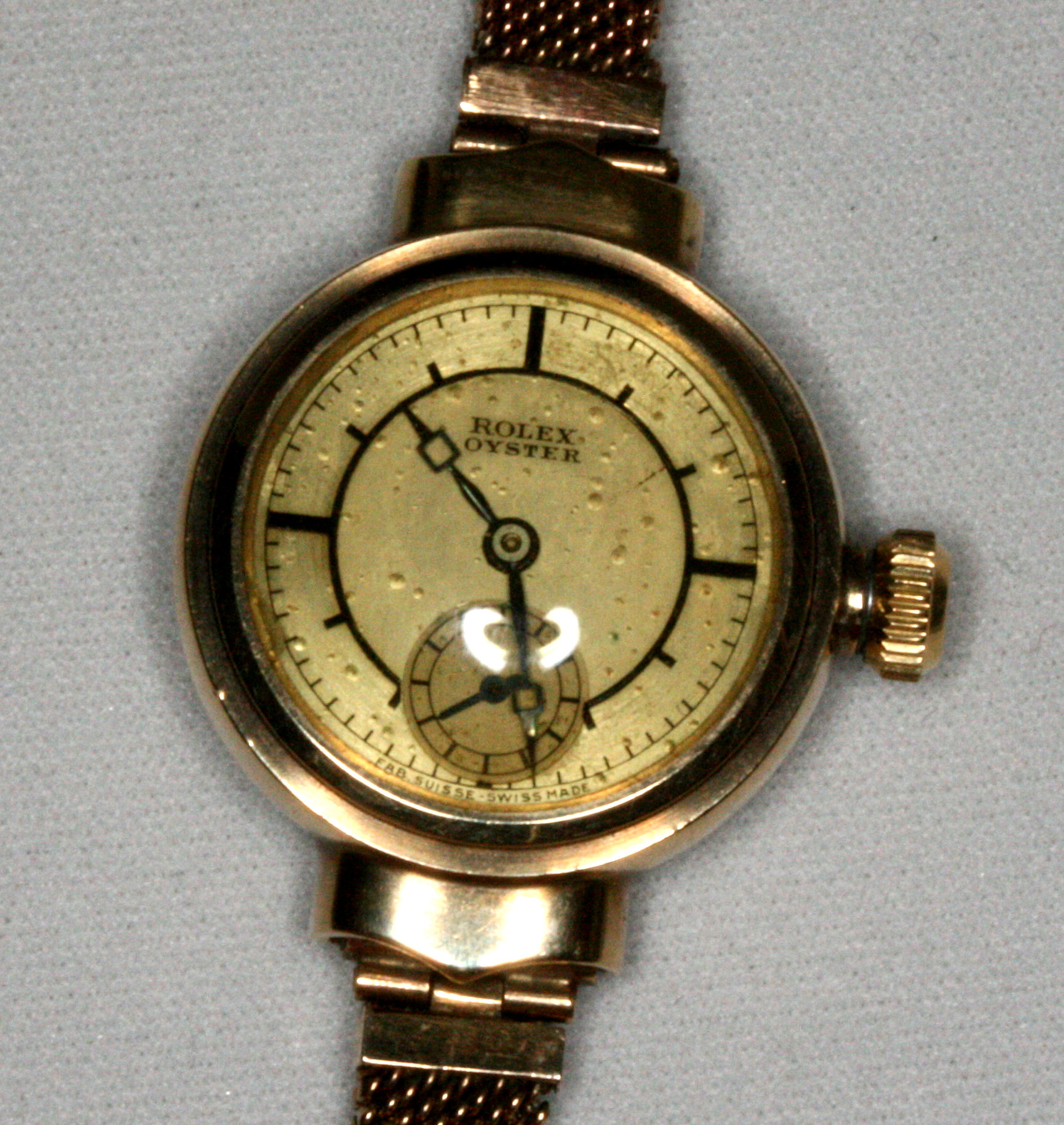 ROLEX: A lady's Oyster wrist watch