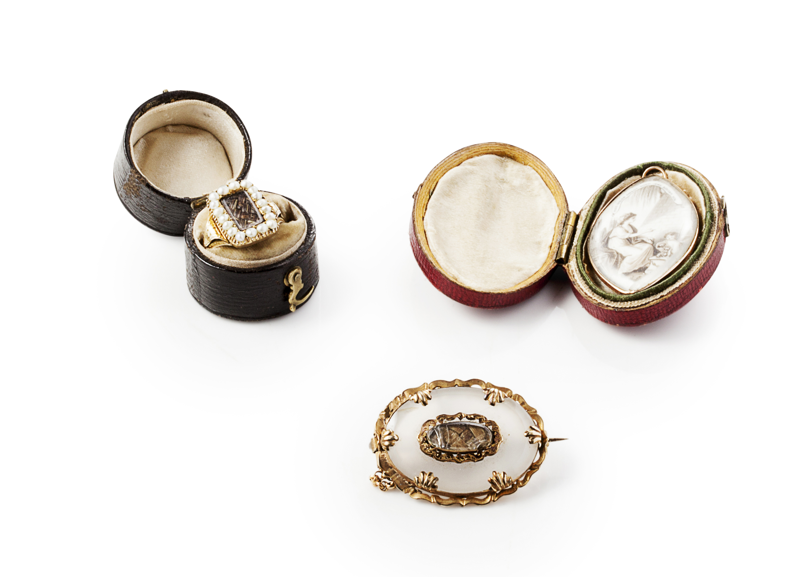A collection of mourning jewellery